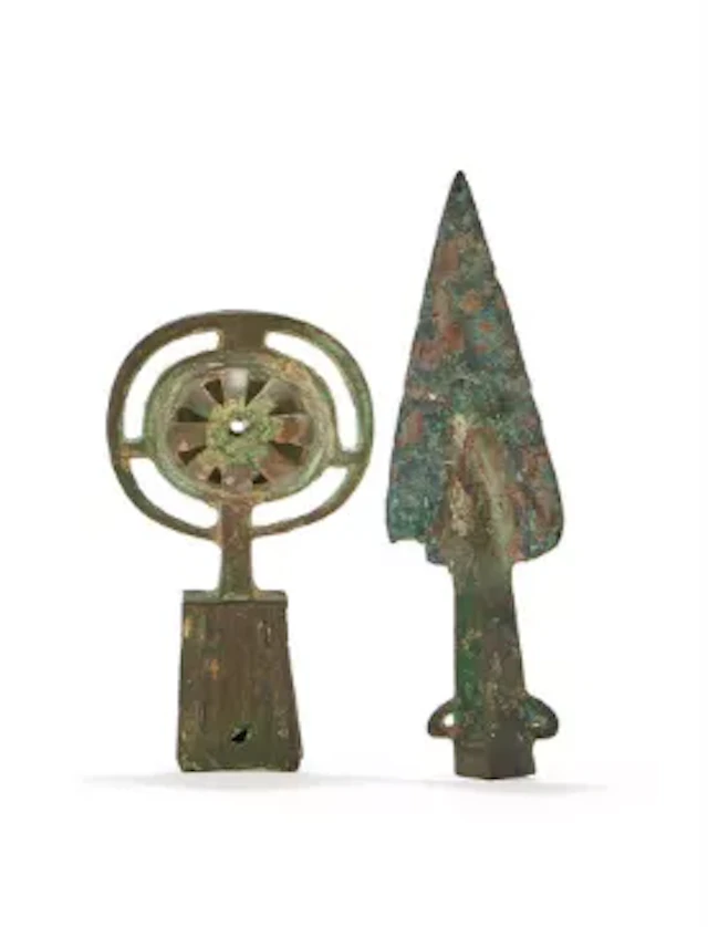 A Chinese bronze chariot bell