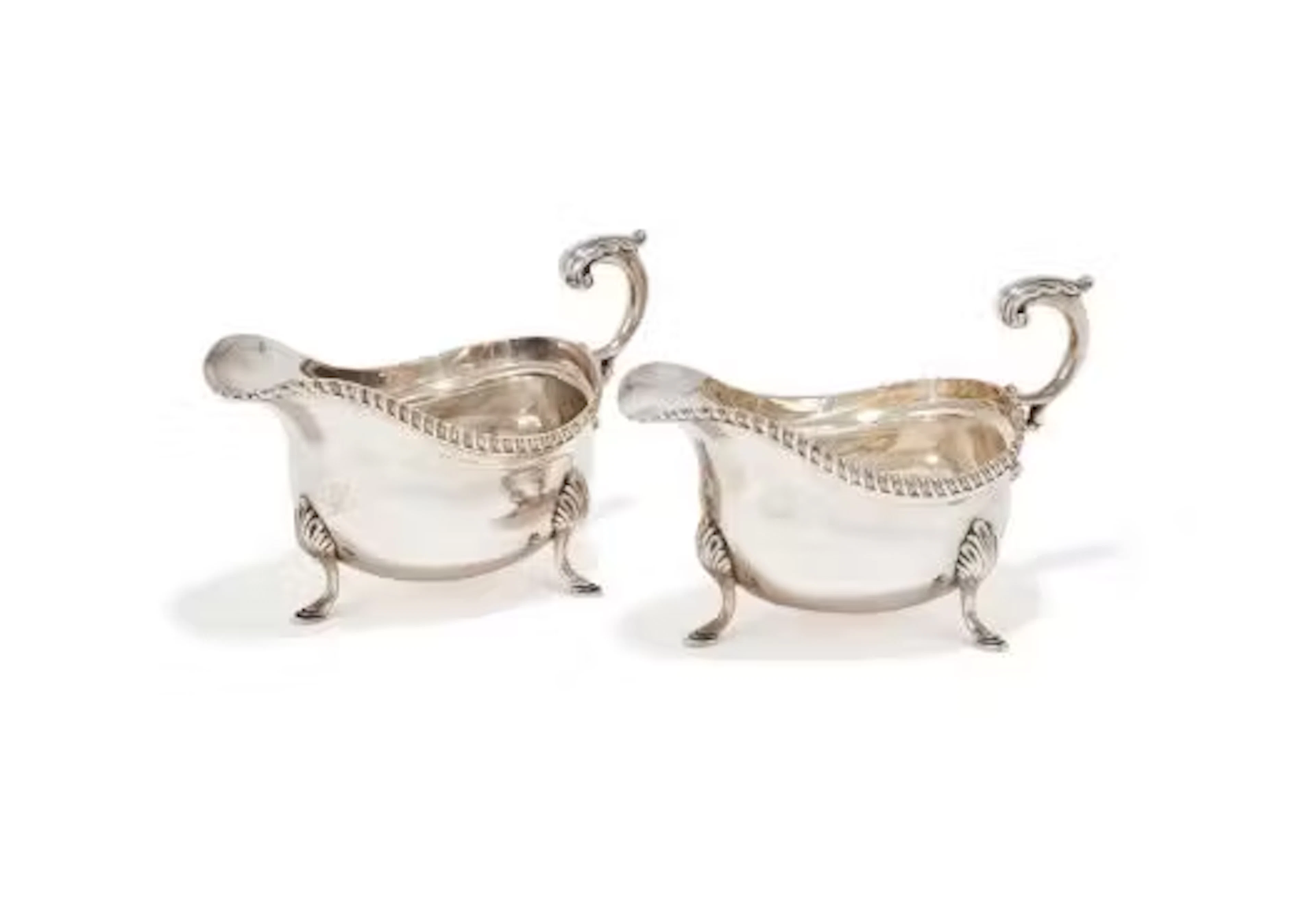 A PAIR OF SILVER OVAL SAUCE BOATS