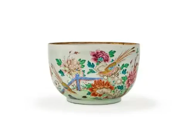 A large Chinese Export Famille Rose porcelain bowl