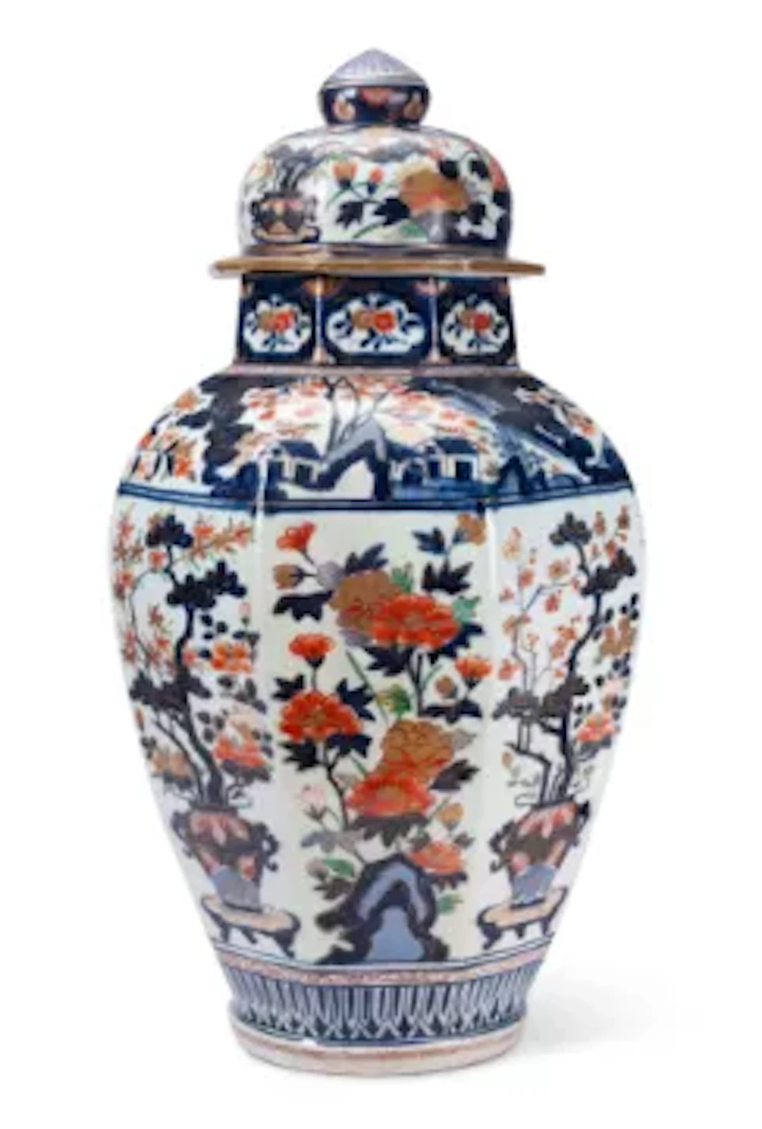 A LARGE JAPANESE ARITA VASE AND COVER, EDO PERIOD, LATE 17TH OR 18TH CENTURY