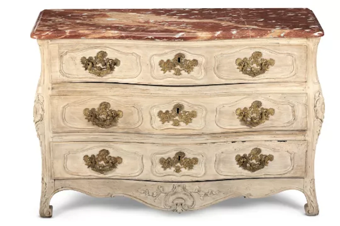 A LOUIS XV BLEACHED OAK BOMBE COMMODE, MID 18TH CENTURY