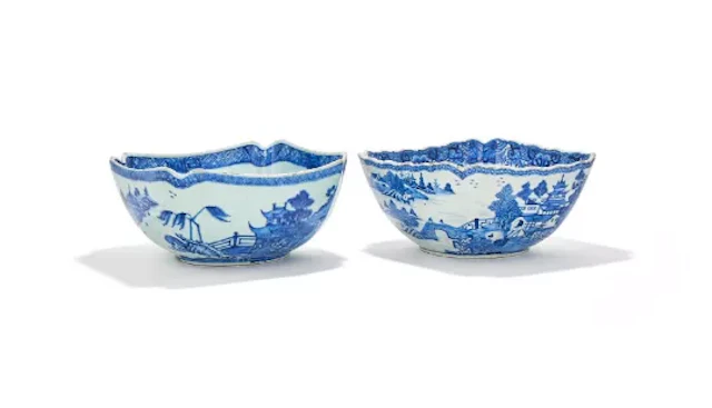 TWO CHINESE BLUE AND WHITE SQUARE SALAD BOWLS, QIANLONG