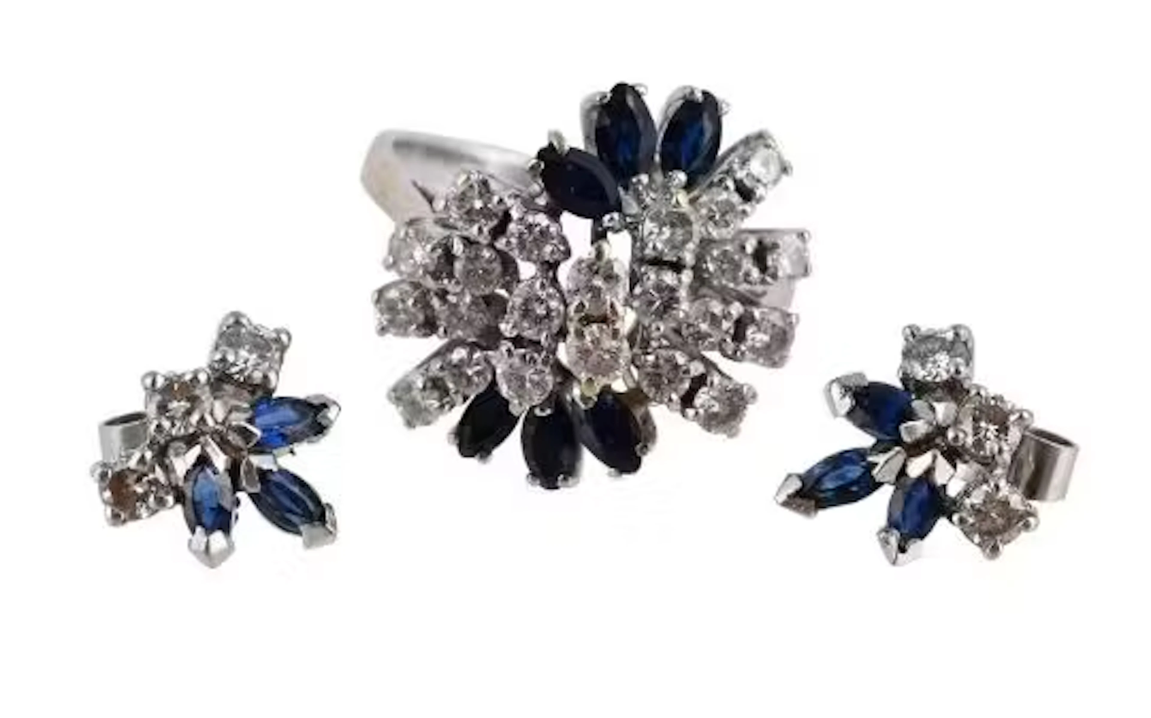 A 1970S SAPPHIRE AND DIAMOND RING AND PAIR OF EARRINGS