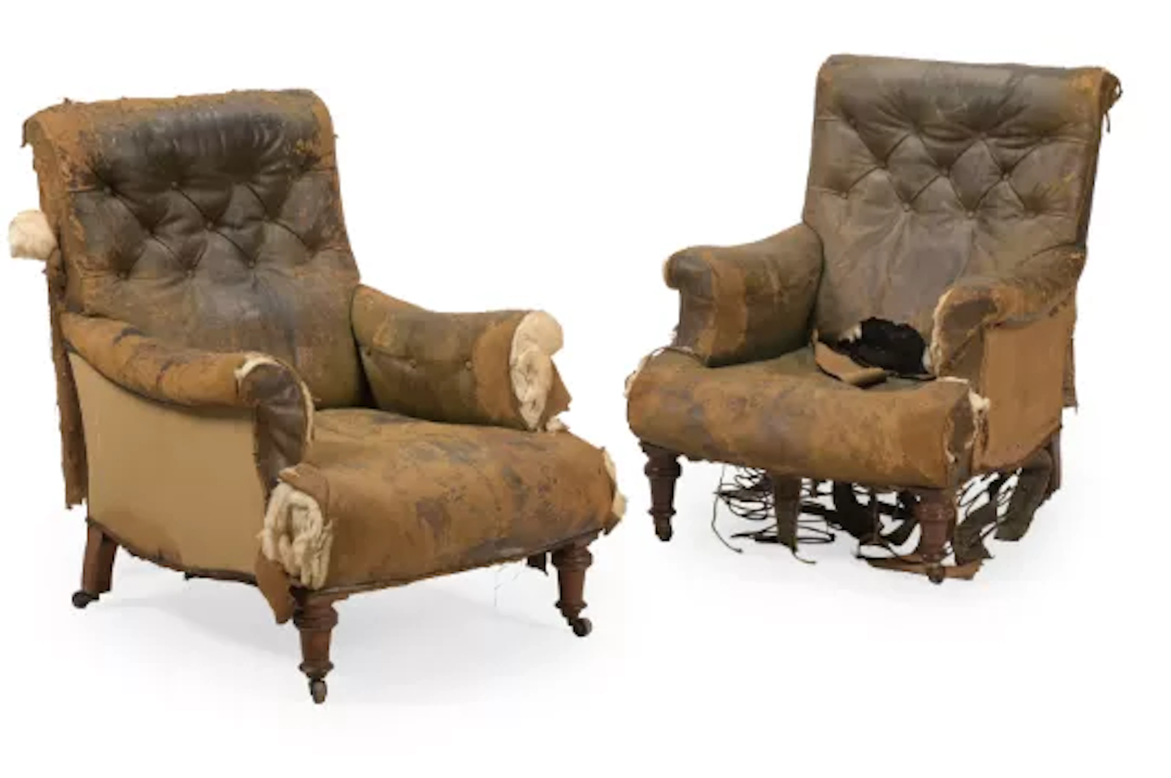 A PAIR OF VICTORIAN MAHOGANY AND LEATHER UPHOLSTERED ARMCHAIRS, CIRCA 1860