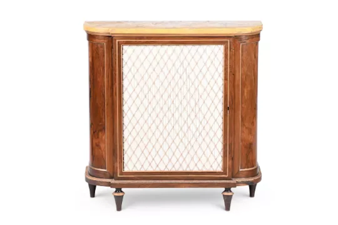 Y A GEORGE IV ROSEWOOD AND PARCEL GILT BREAKFRONT SIDE CABINET, CIRCA 1825