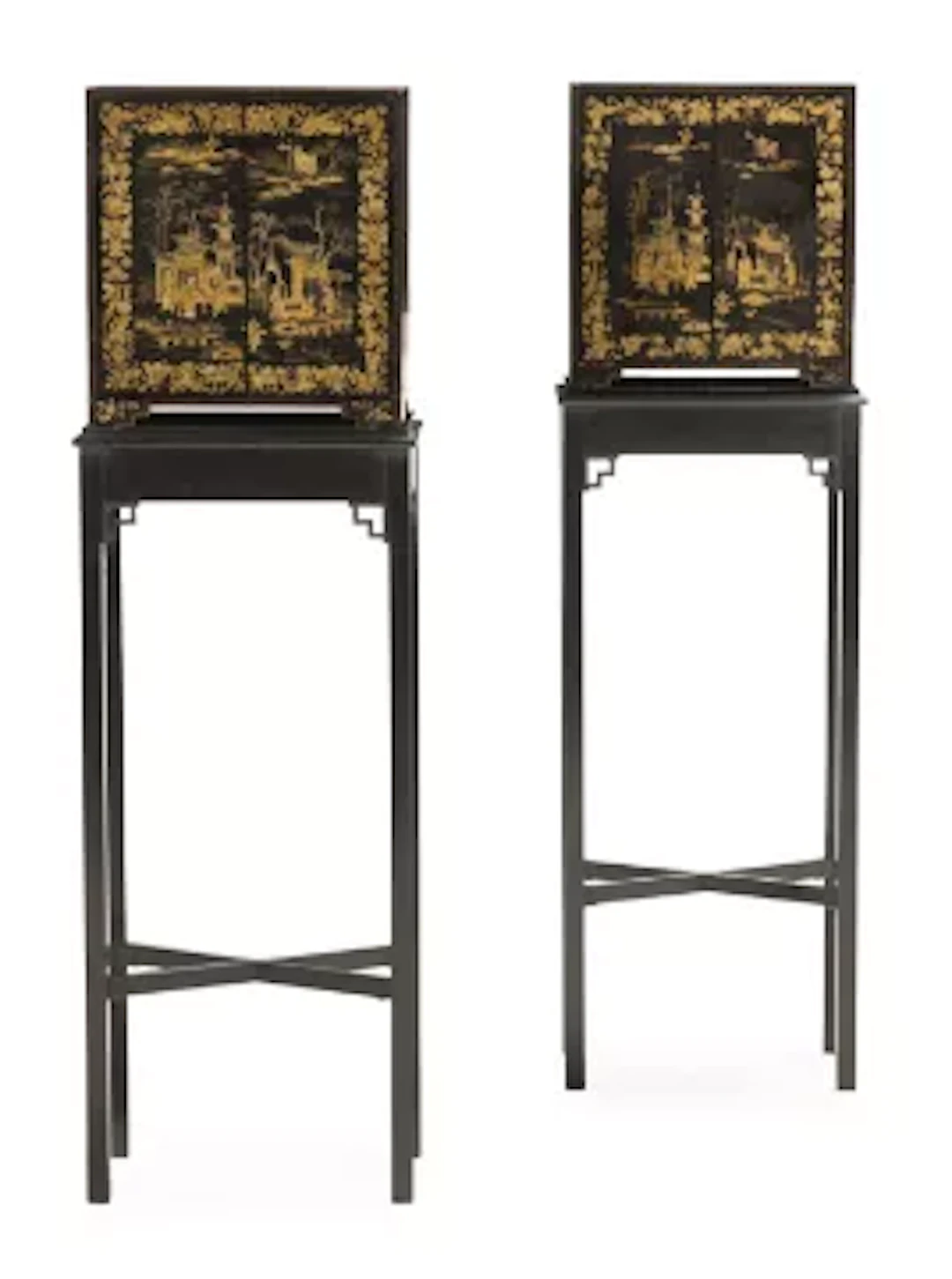 Y A PAIR OF CHINESE EXPORT BLACK LACQUER AND GILT CHINOISERIE DECORATED