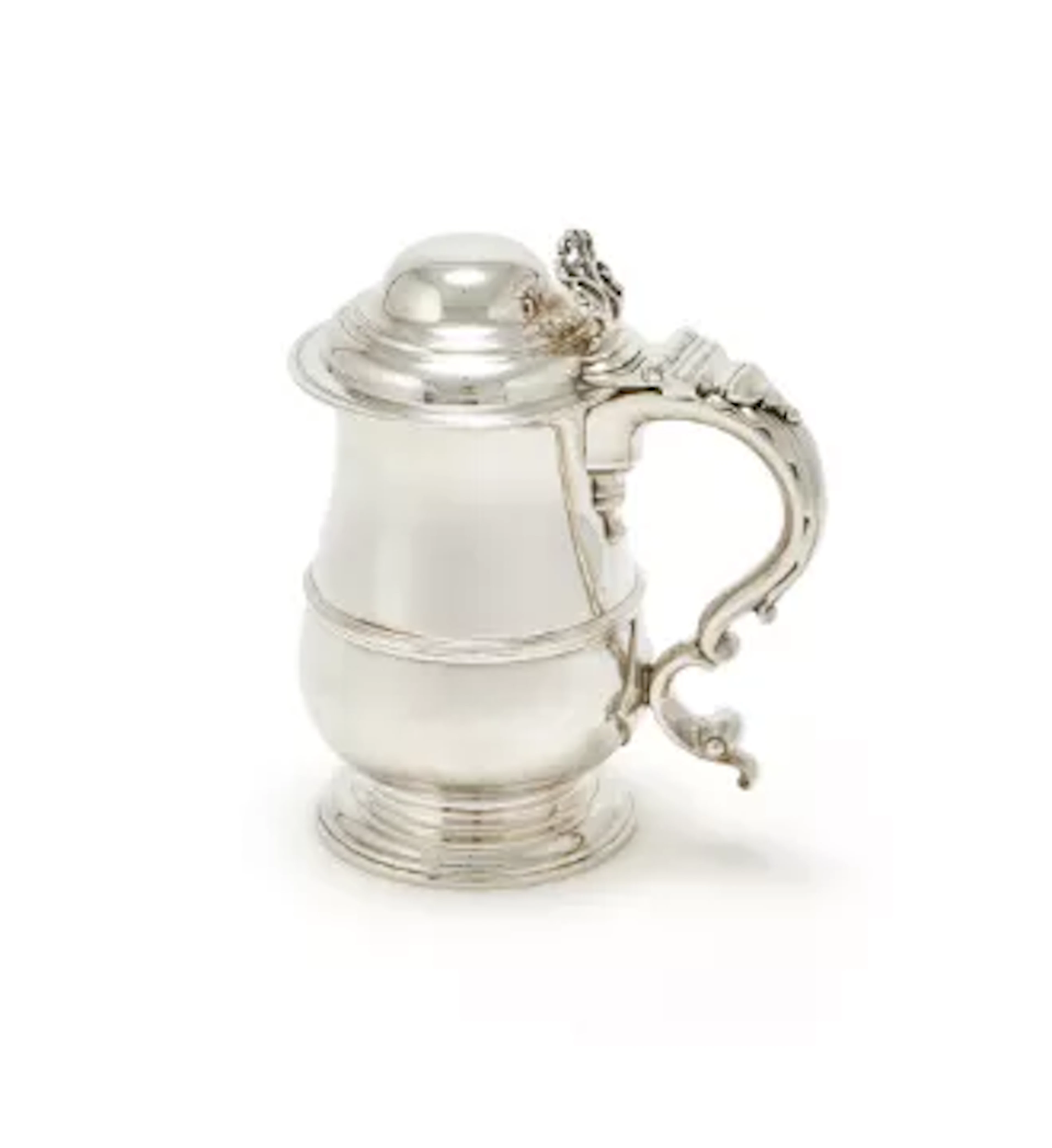 A GEORGE III SILVER BALUSTER TANKARD, PROBABLY BY JOHN SCOFIELD, LONDON 1773