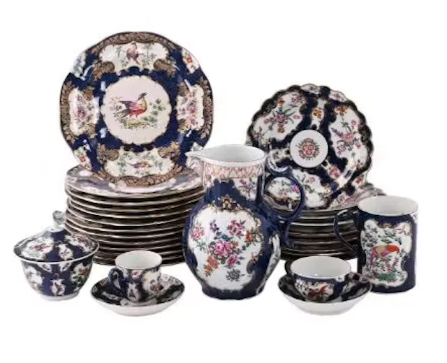 A SELECTION OF WORCESTER BLUE SCALE GROUND PORCELAIN, VARIOUS DATES CIRCA 1775