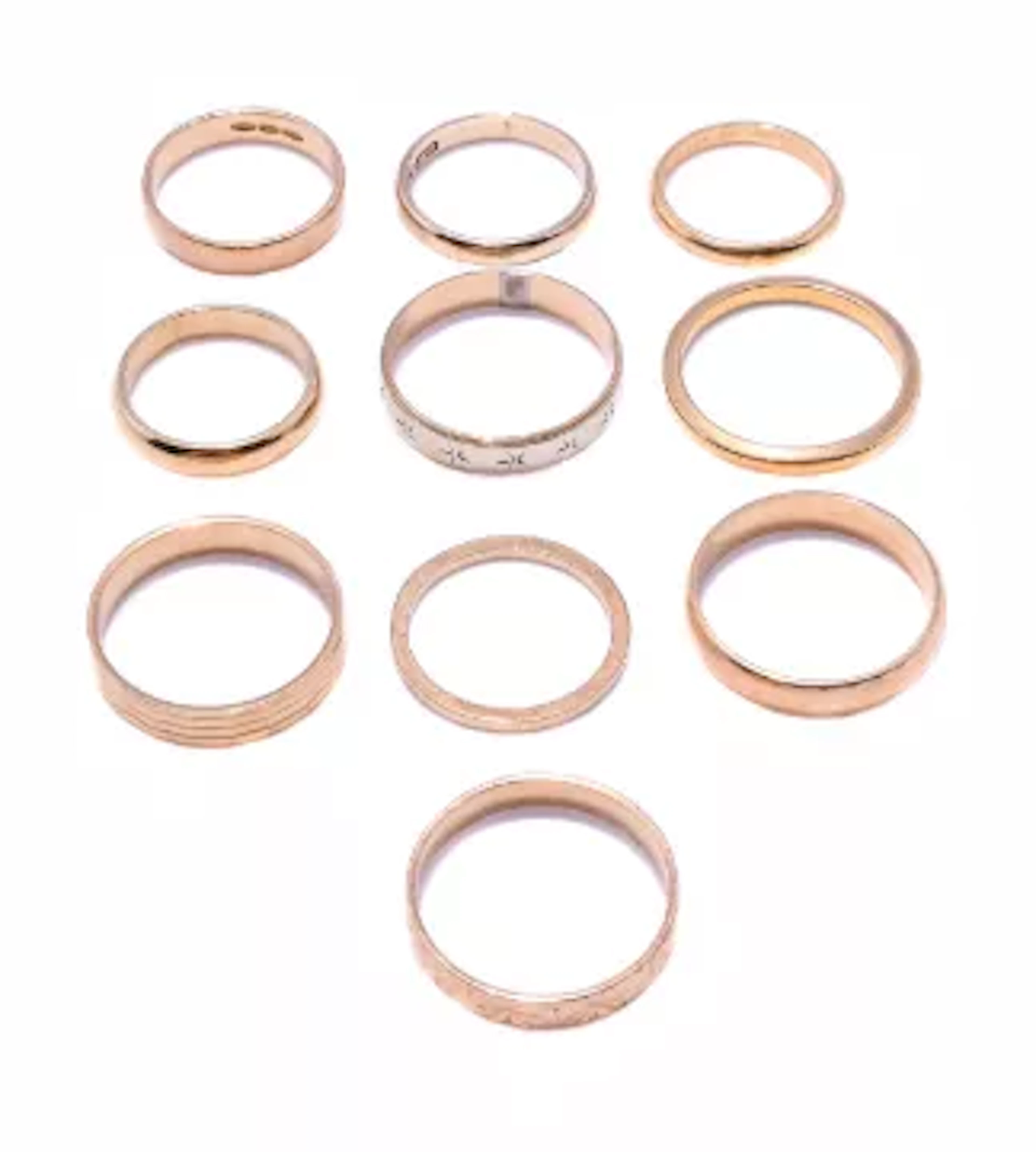 CARTIER, AN 18 CARAT GOLD BAND RING AND A GROUP OF BAND RINGS