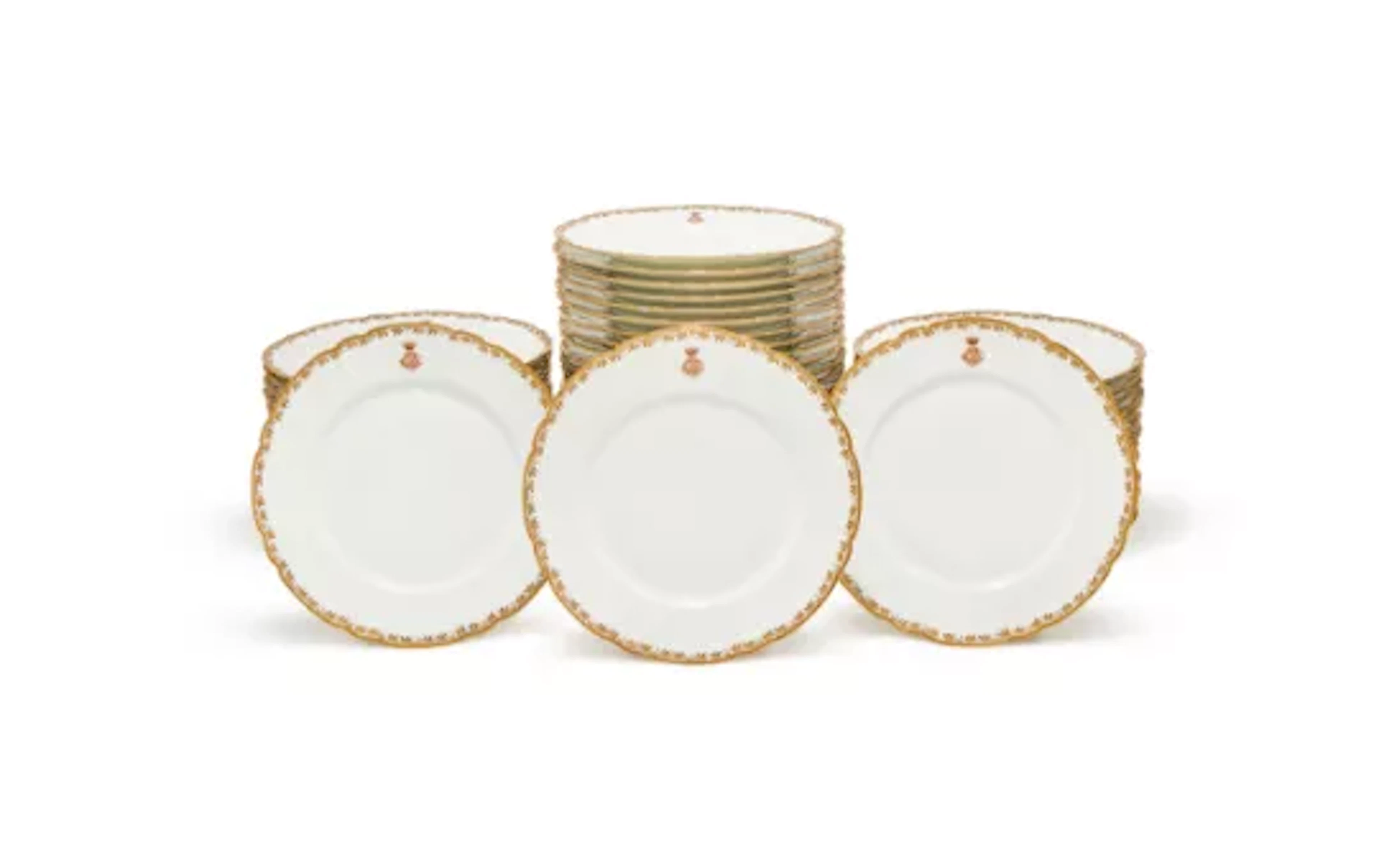 HAVILAND & CO, LIMOGES, A SET OF WHITE PORCELAIN DINNER PLATES, WITH
