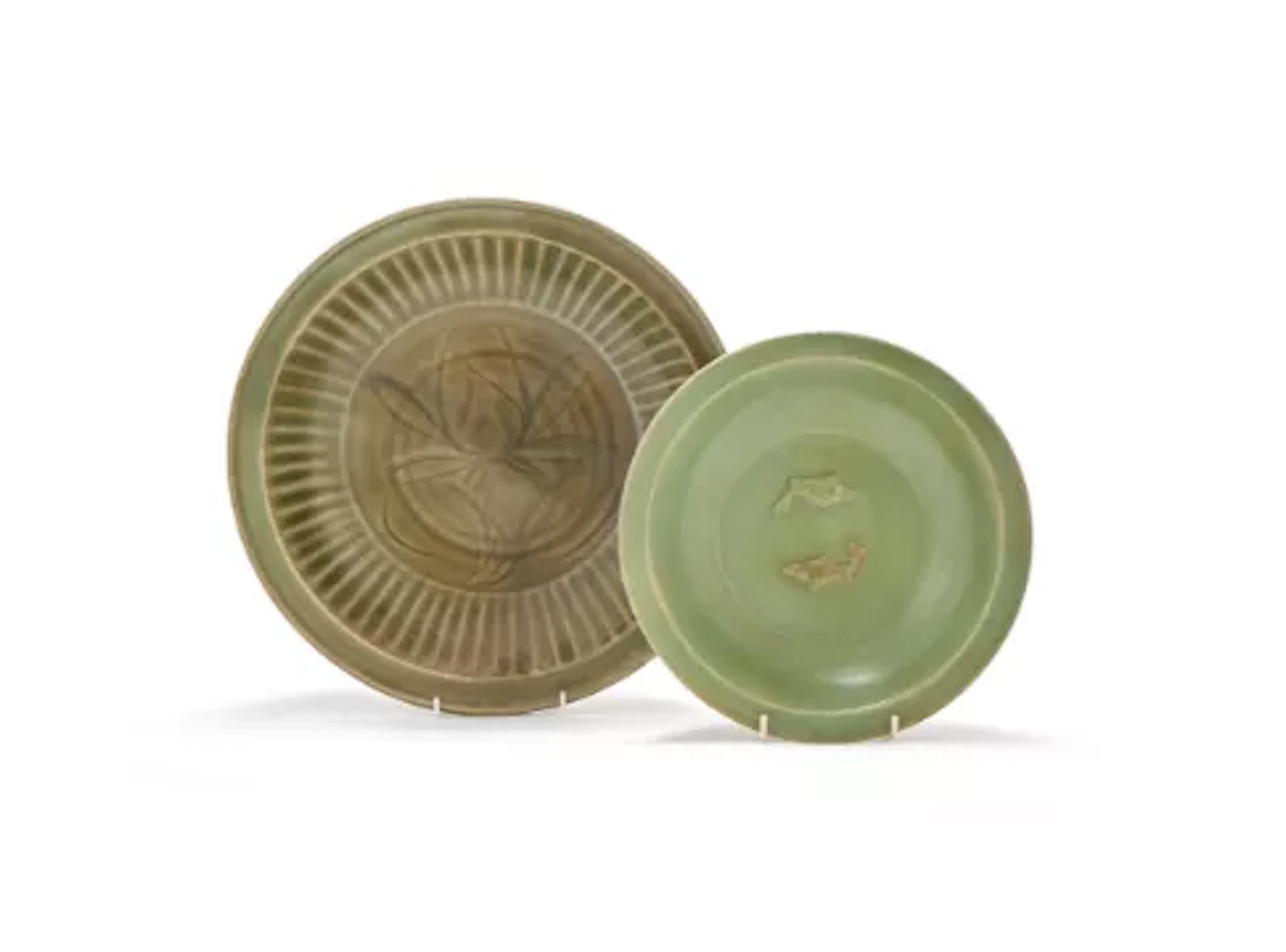 A Chinese Longquan 'twin fish' celadon bowl, Song or Yuan dynasty