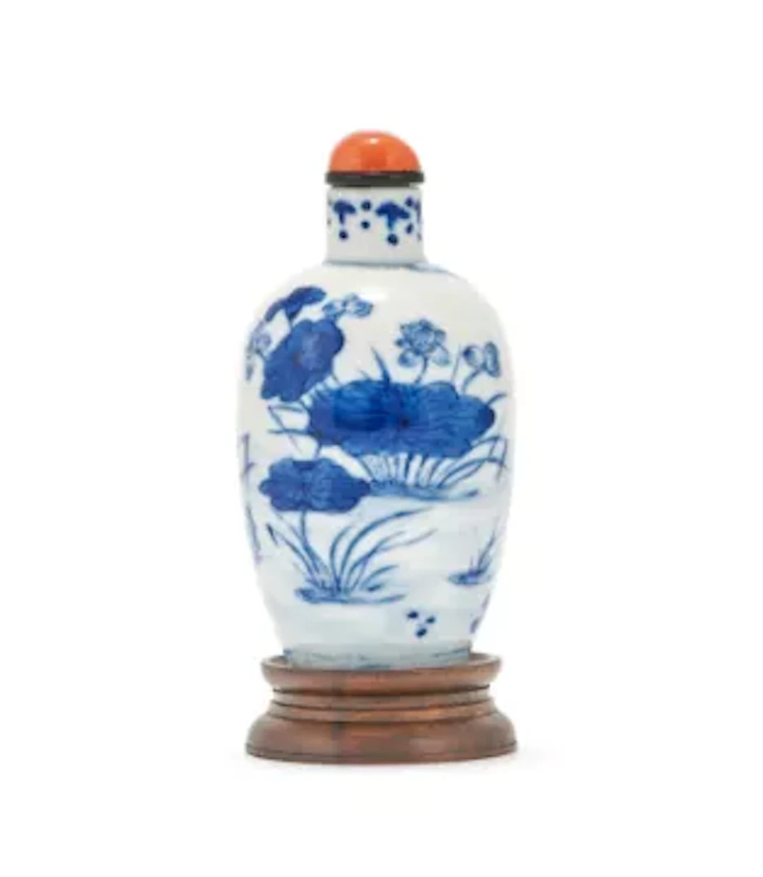 Y A Chinese blue and white 'Lotus Scene' snuff bottle, 18th century