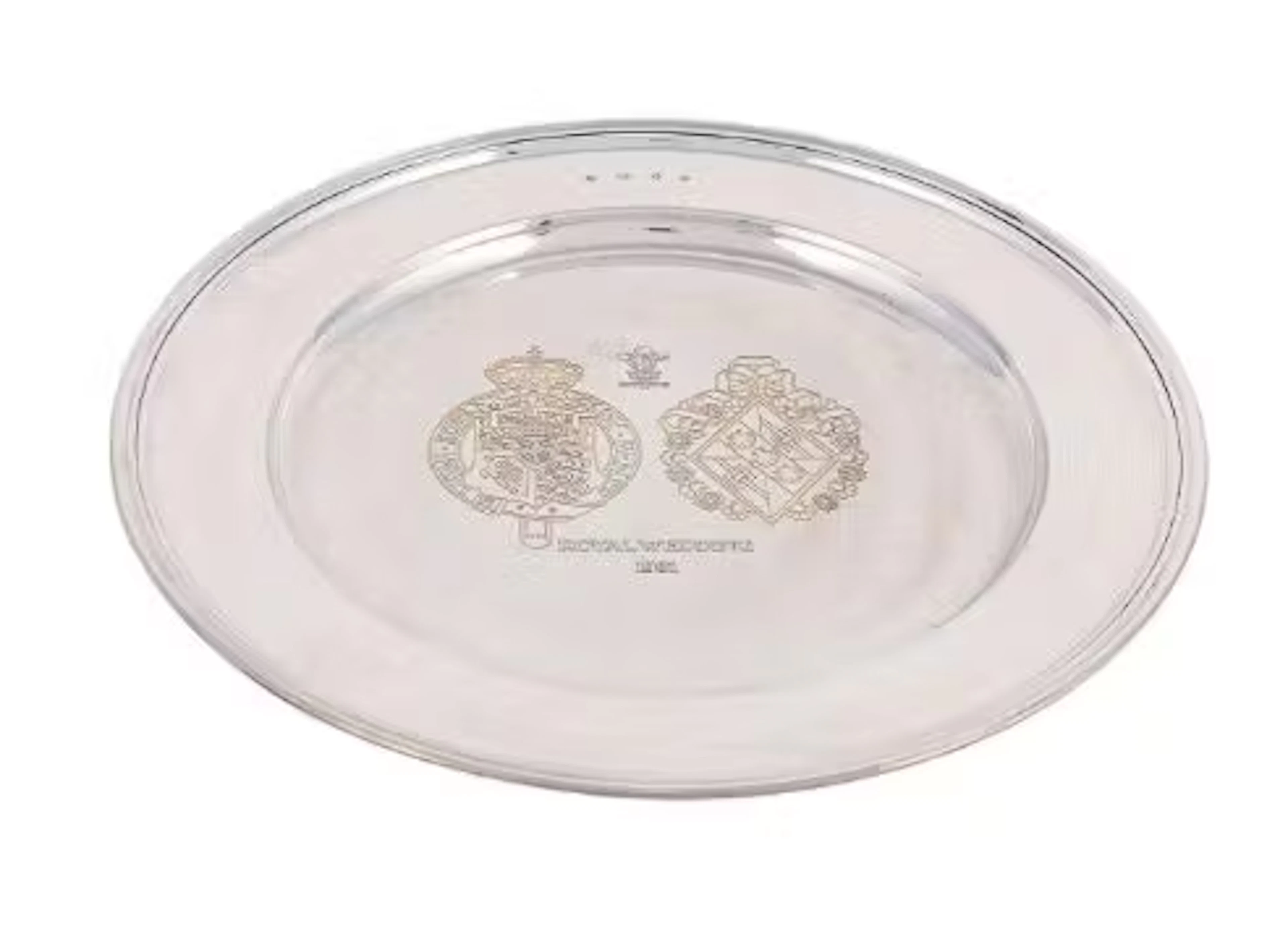 A CASED SILVER COMMEMORATIVE PLATE