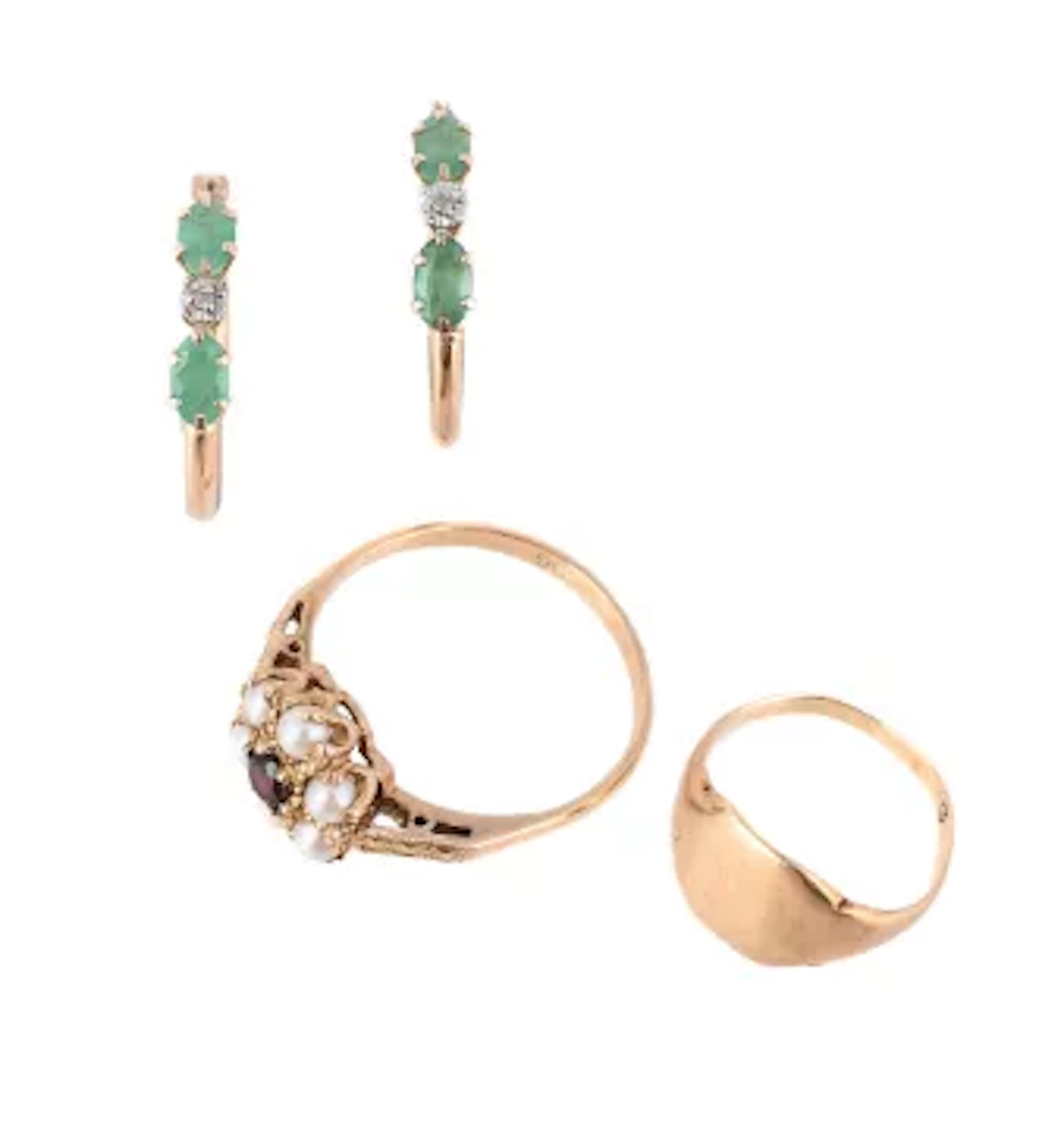 A SMALL COLLECTION OF JEWELLERY