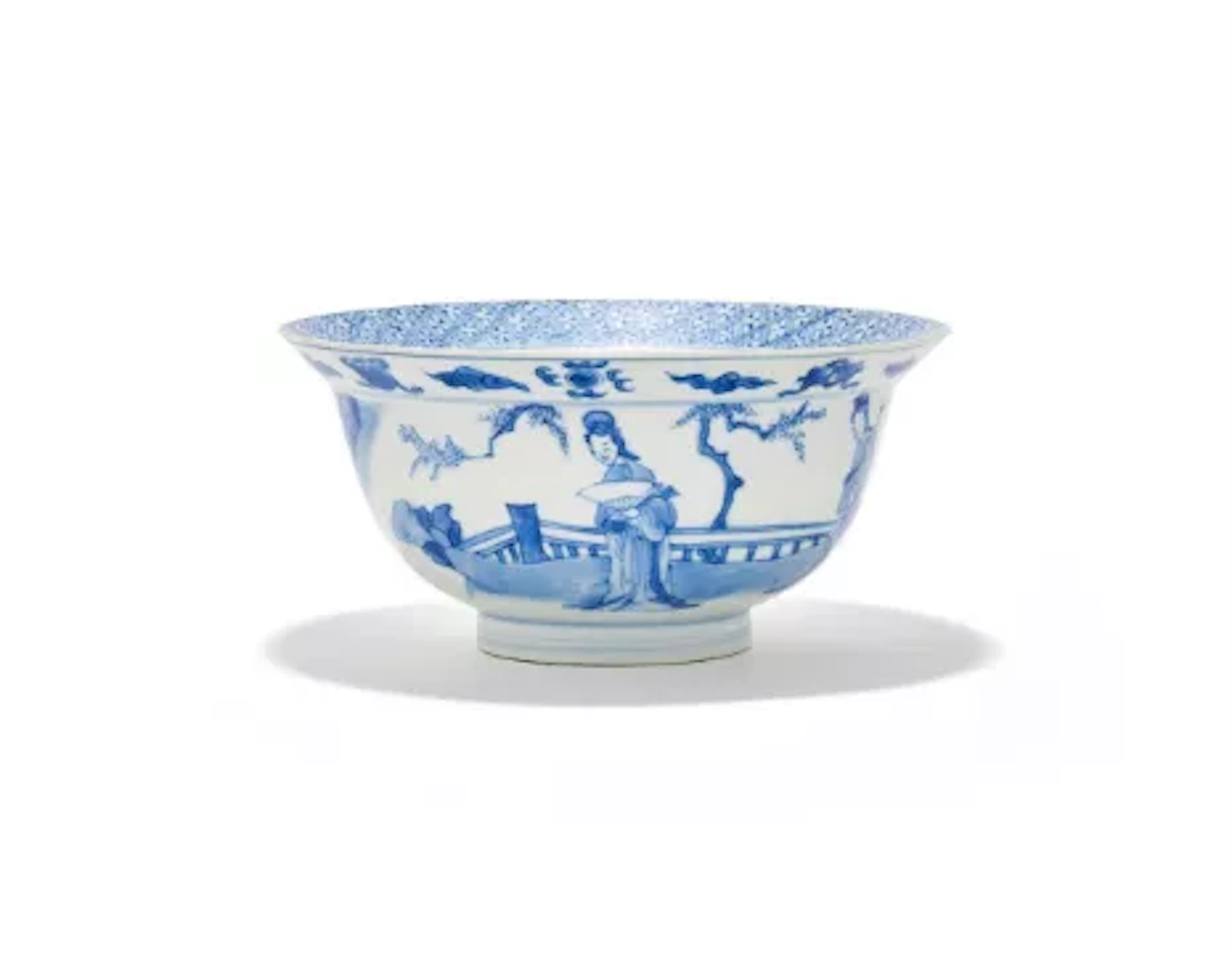 A Chinese blue and white klapmuts bowl