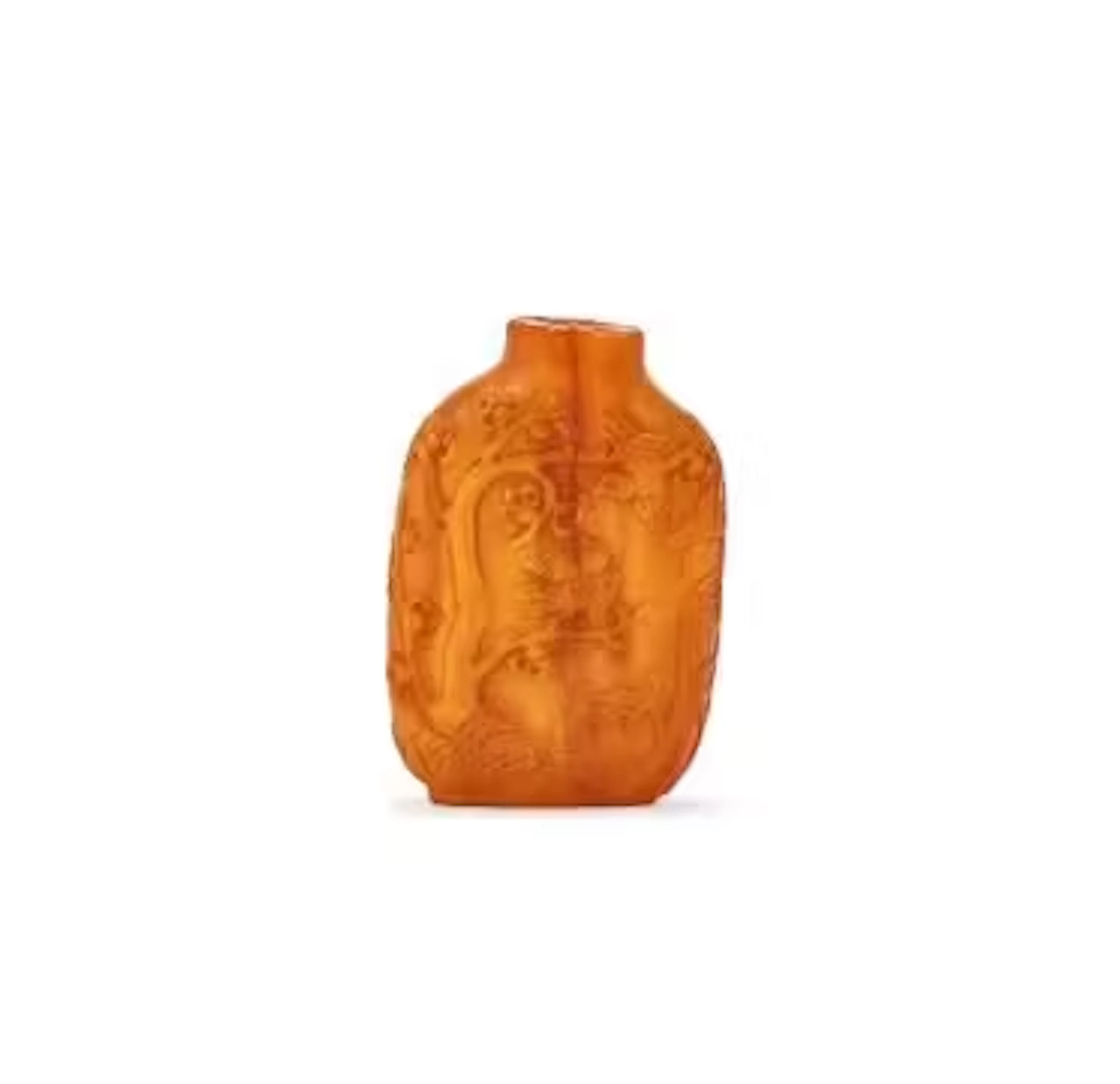 A Chinese amber snuff bottle