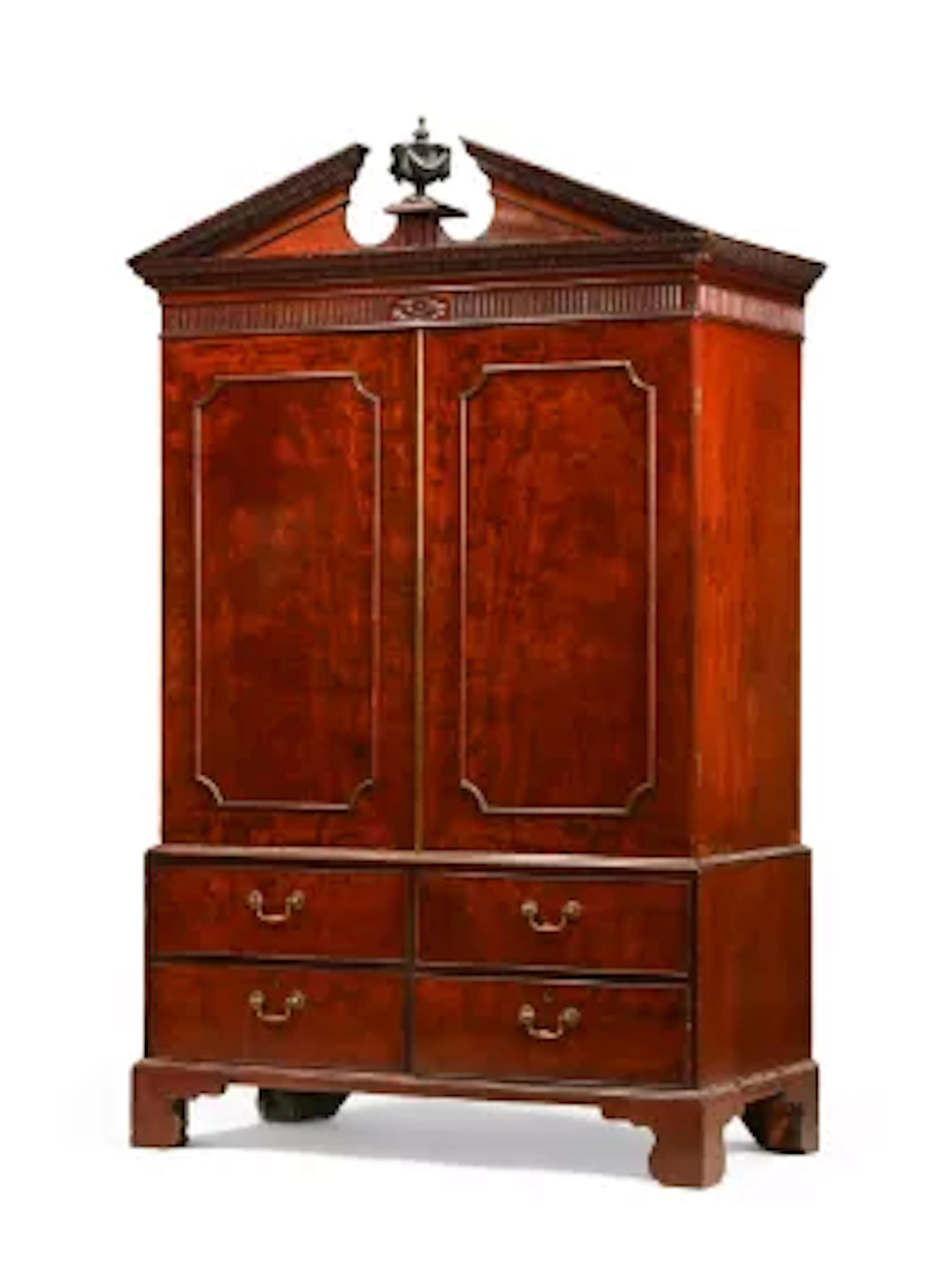 A GEORGE III MAHOGANY CLOTHES PRESS, IN THE MANNER OF THOMAS CHIPPENDALE