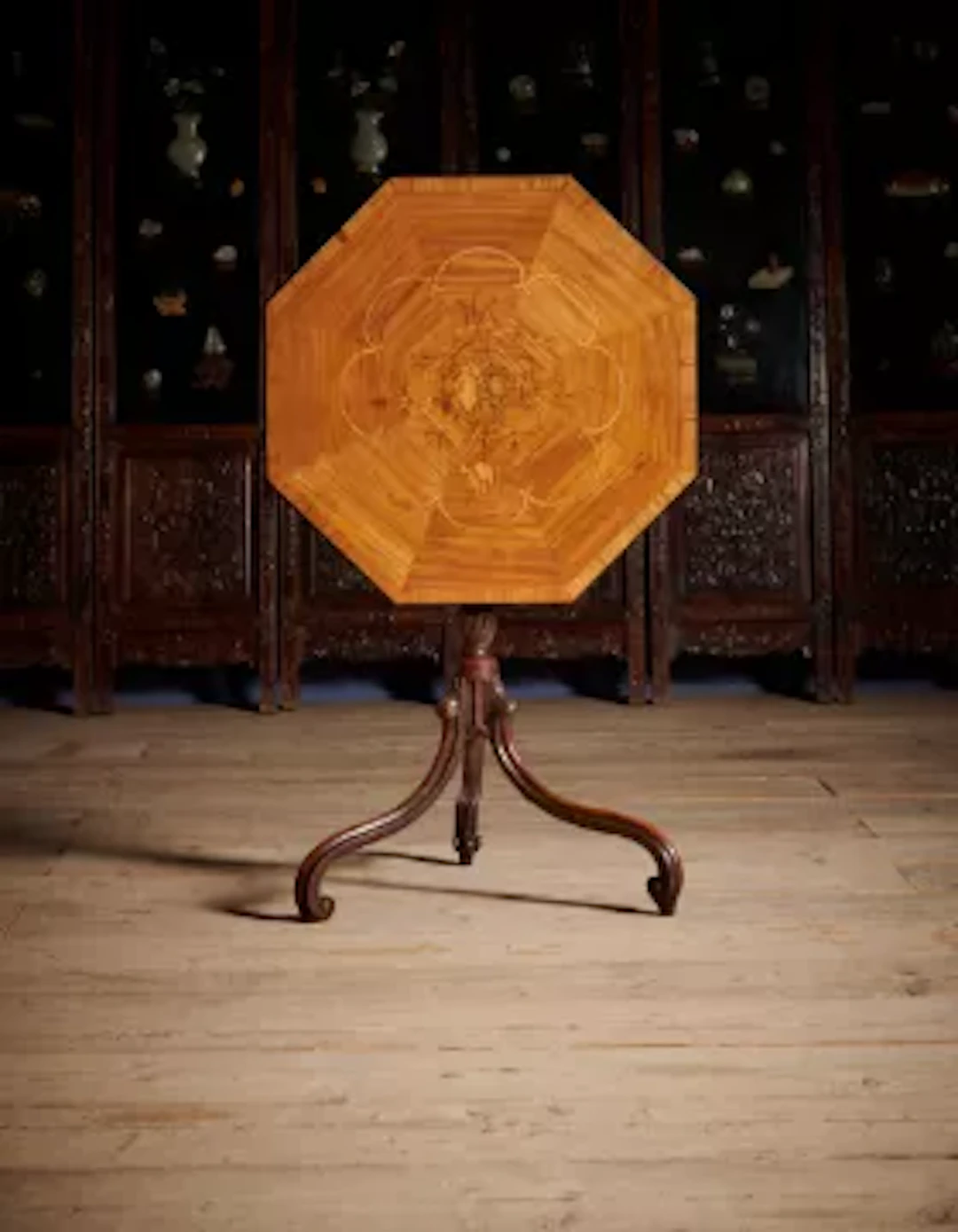 Y A GEORGE III SABICU, MAHOGANY AND MARQUETRY OCTAGONAL TRIPOD TABLE