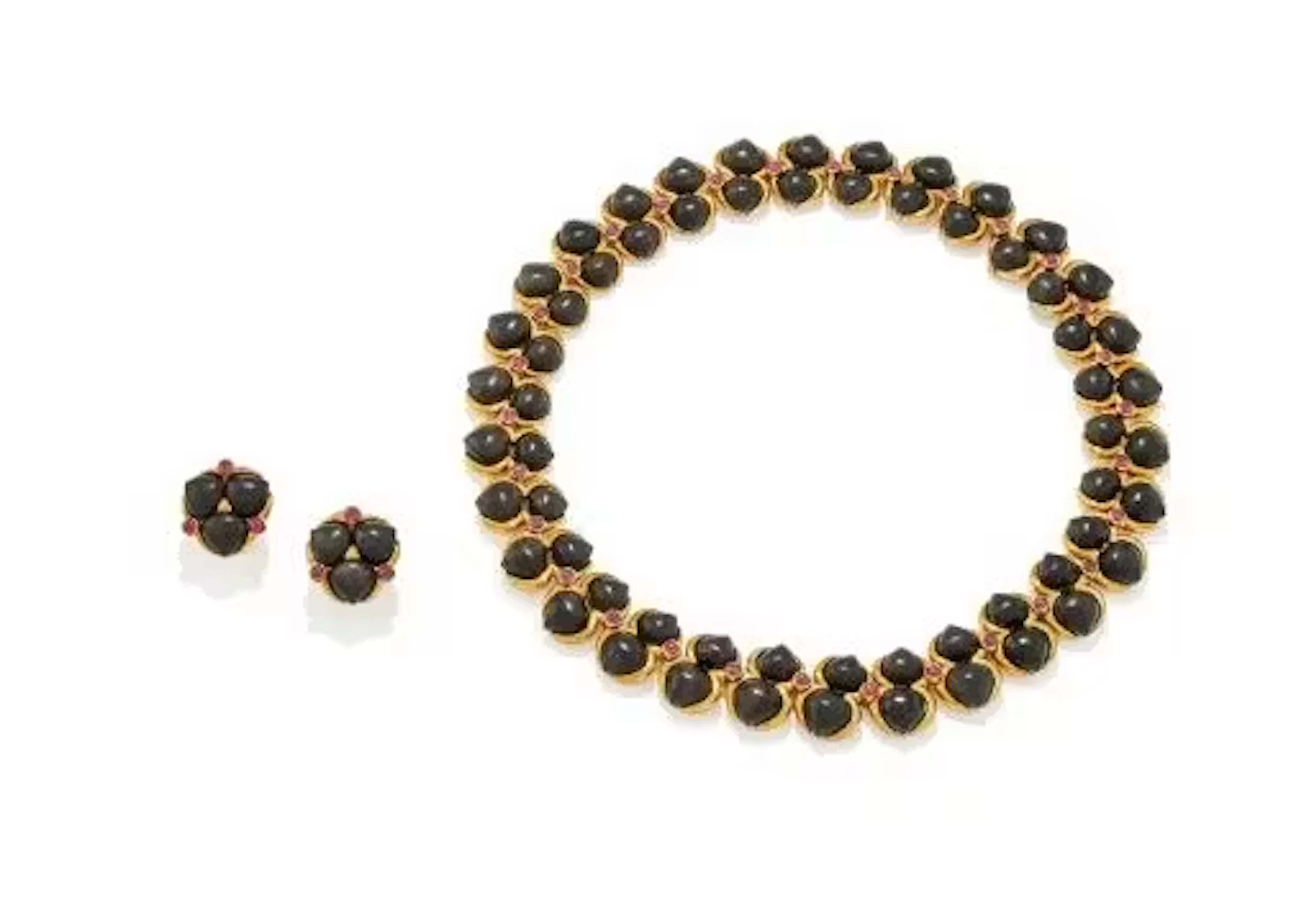 Y RENÉ BOIVIN, AN EBONY AND RUBY NECKLACE AND EARRINGS