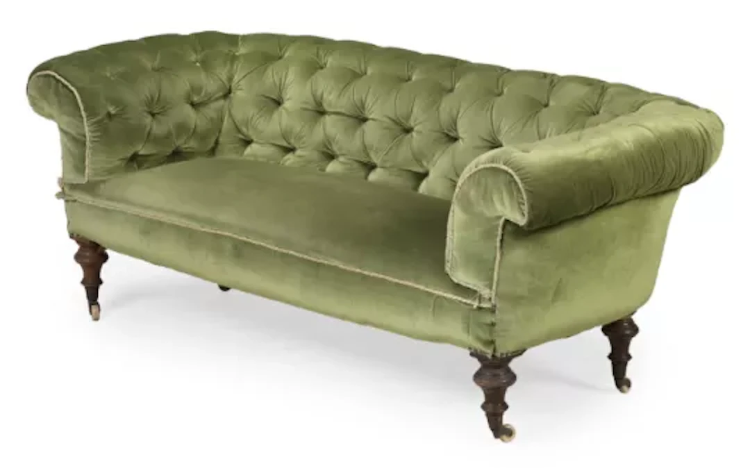 A SMALL LATE VICTORIAN CHESTERFIELD SETTEE, CIRCA 1890