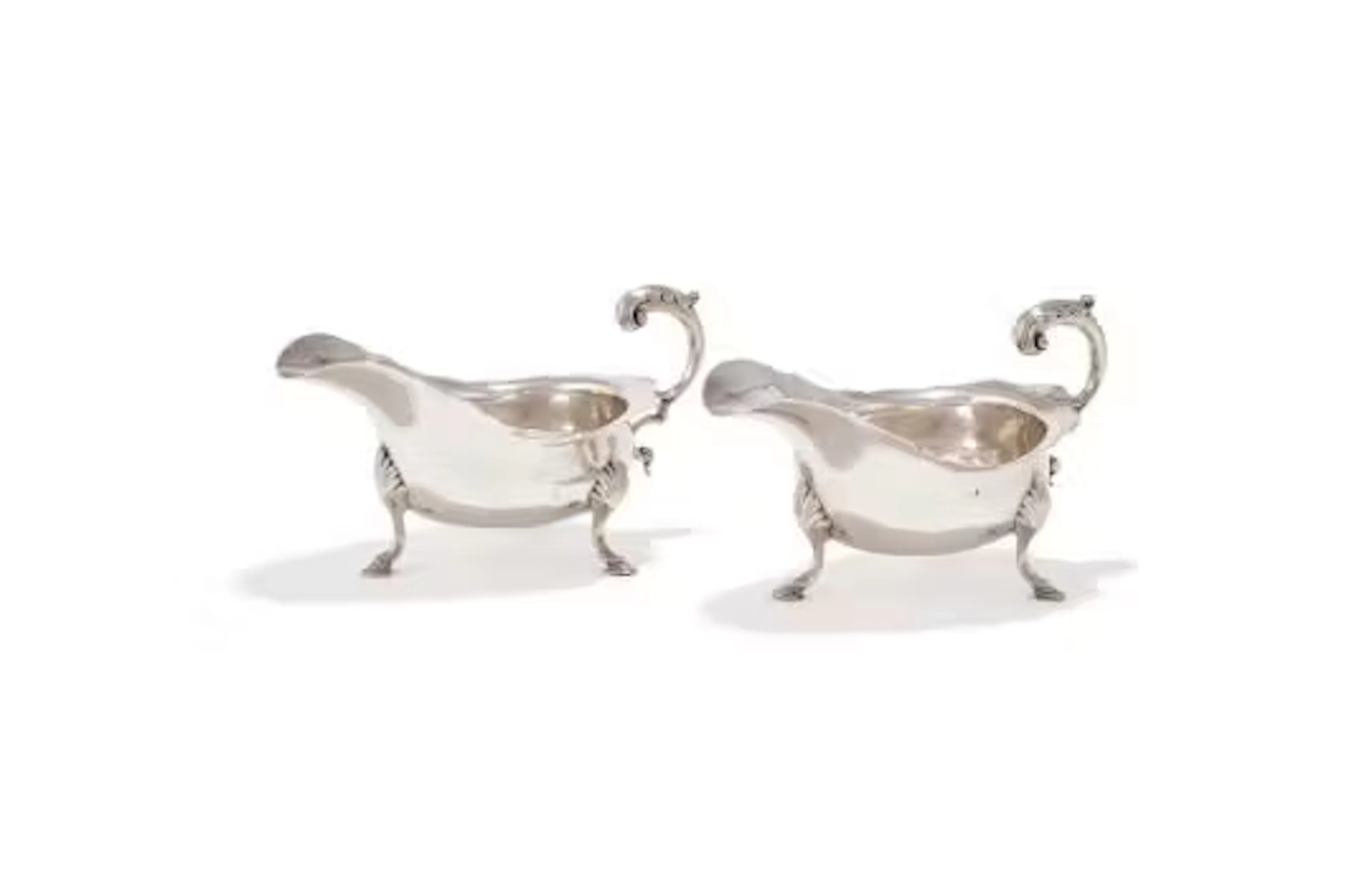 A PAIR OF SILVER SHAPED OVAL SAUCE BOATS