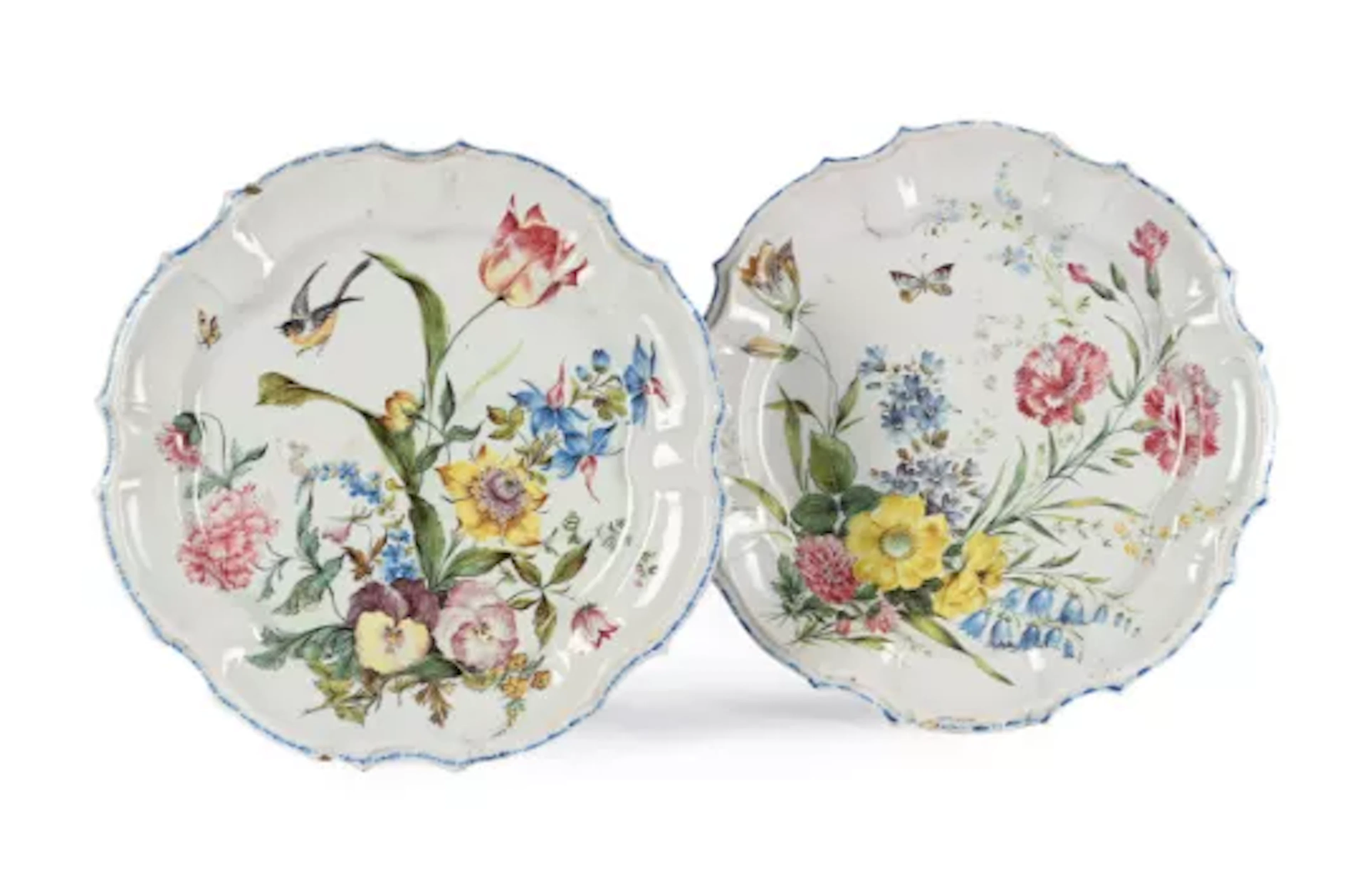 † A PAIR OF NOVE PLATES AND A MONTEITH, 18TH CENTURY