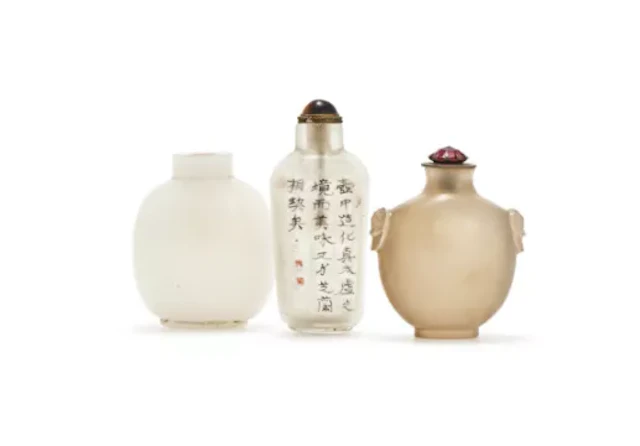 A group of three Chinese snuff bottles