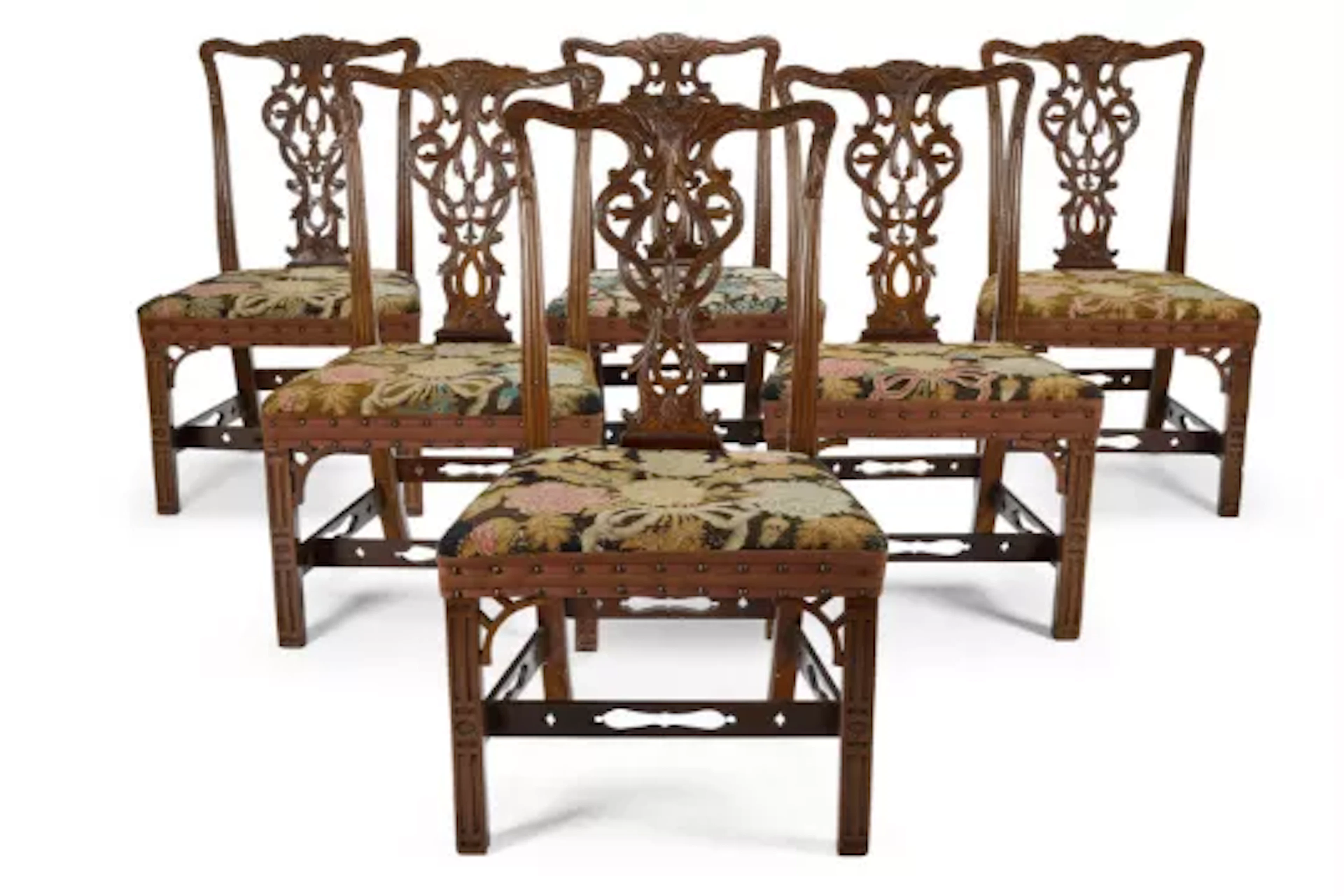 A SET OF SIX SCOTTISH GEORGE III MAHOGANY DINING-CHAIRS, ATTRIBUTED