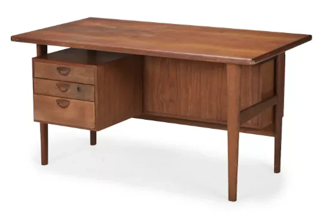IN THE MANNER OF KAI KRISTIANSEN (DANISH, B.1929), DESK, MID 20TH CENTURY