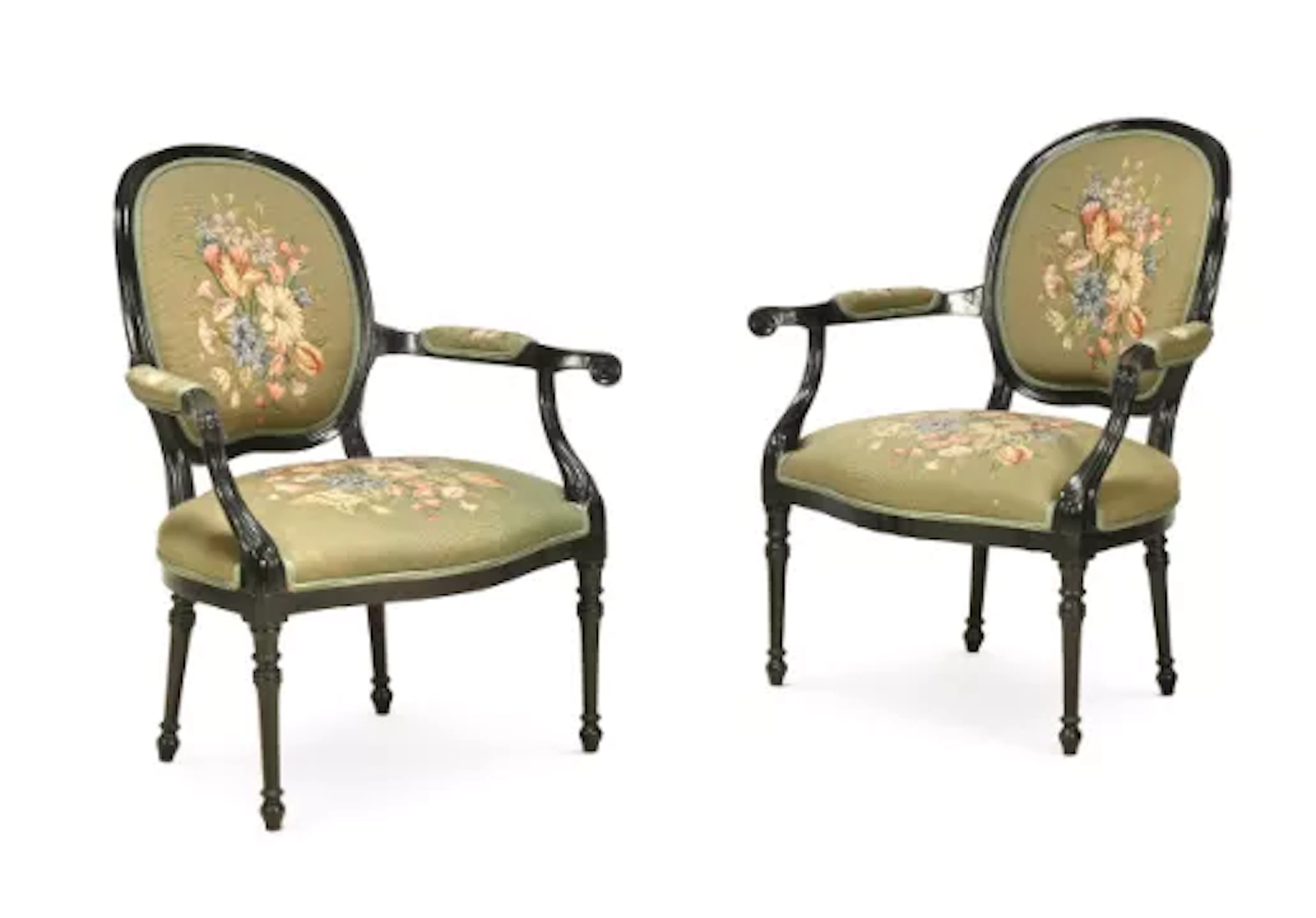 A PAIR OF BLACK LACQUERED FAUTUEILS, IN LOUIS XVI STYLE, 20TH CENTURY