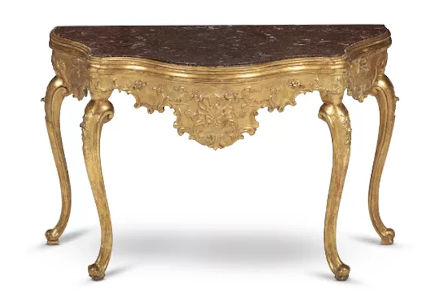 A GILTWOOD SERPENTINE SIDE TABLE, PROBABLY VENETIAN, FIRST HALF 18TH CENTURY
