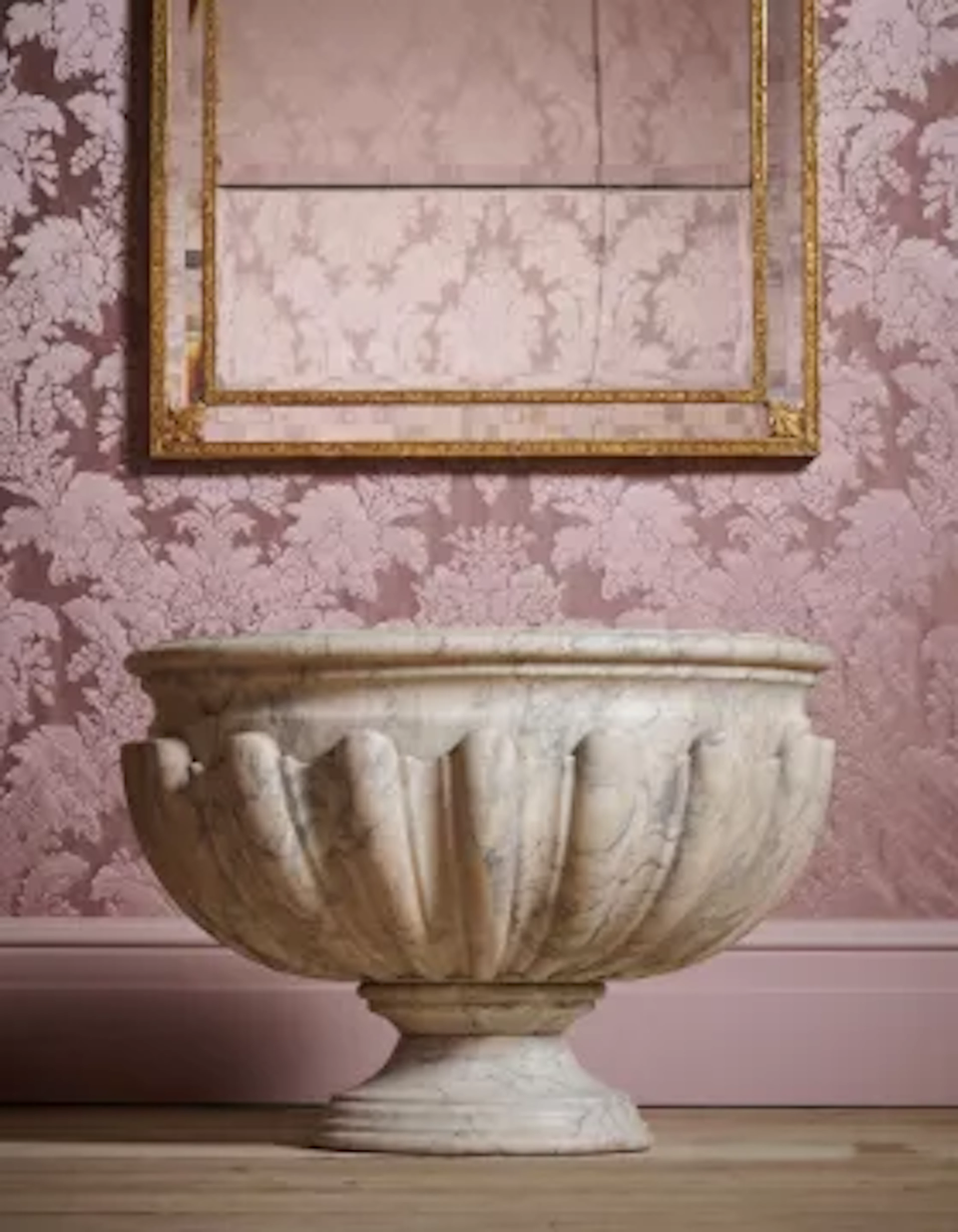 A LARGE BAROQUE CARRARA MARBLE WINE CISTERN, ENGLISH OR ITALIAN, LAST