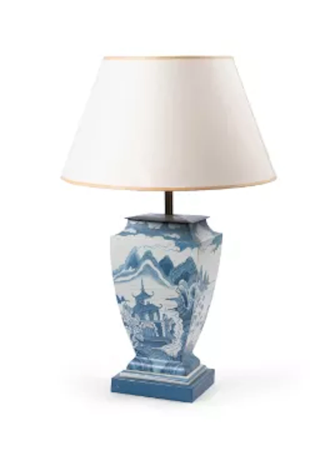 A BLUE AND WHITE CHINOISERIE PAINTED TOLE TABLE LAMP, PAINTED BY GEORGE