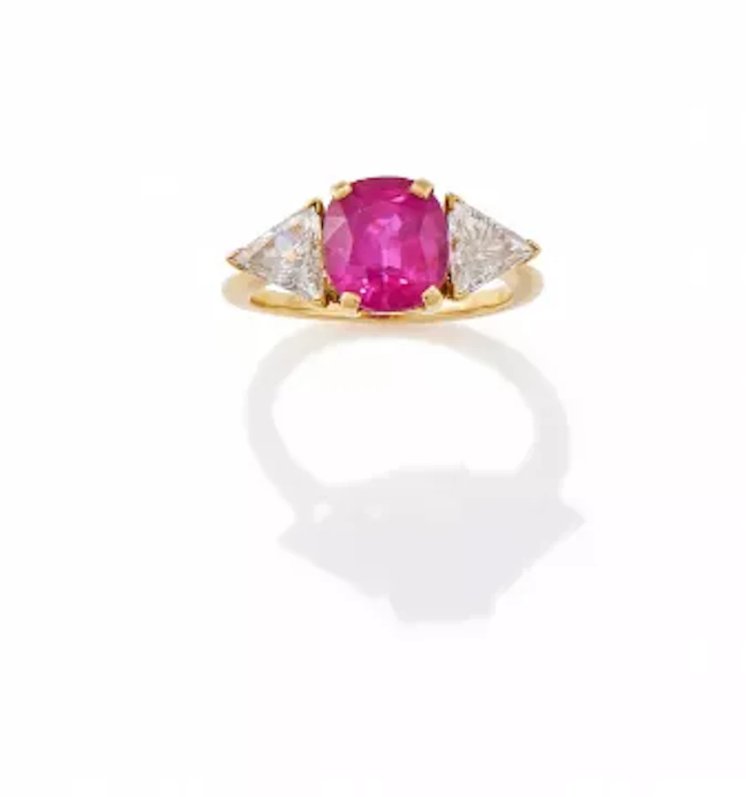 A BURMESE RUBY AND DIAMOND RING
