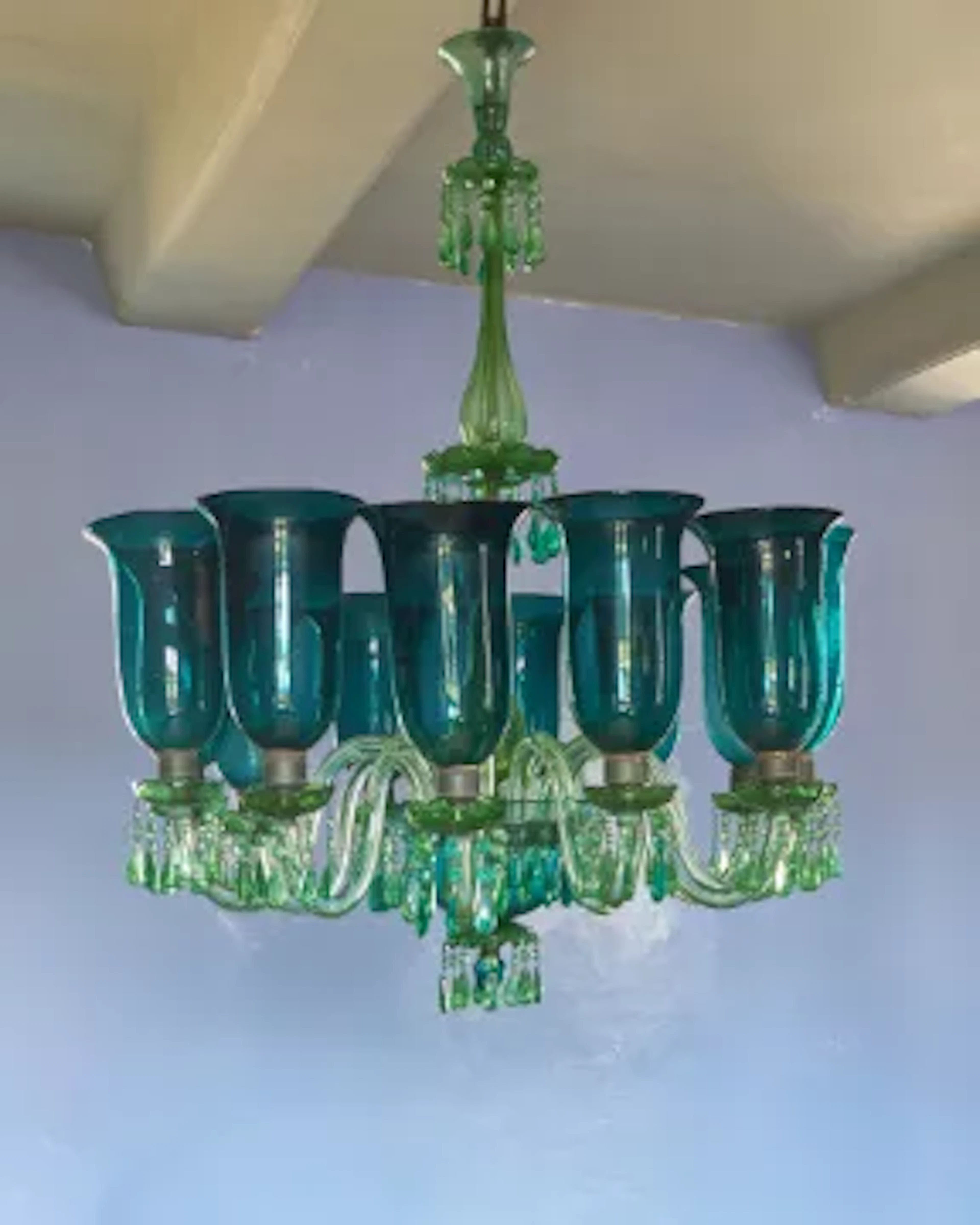 ‡ AN INDIAN MARKET GREEN GLASS TWELVE LIGHT CHANDELIER, PROBABLY ENGLISH