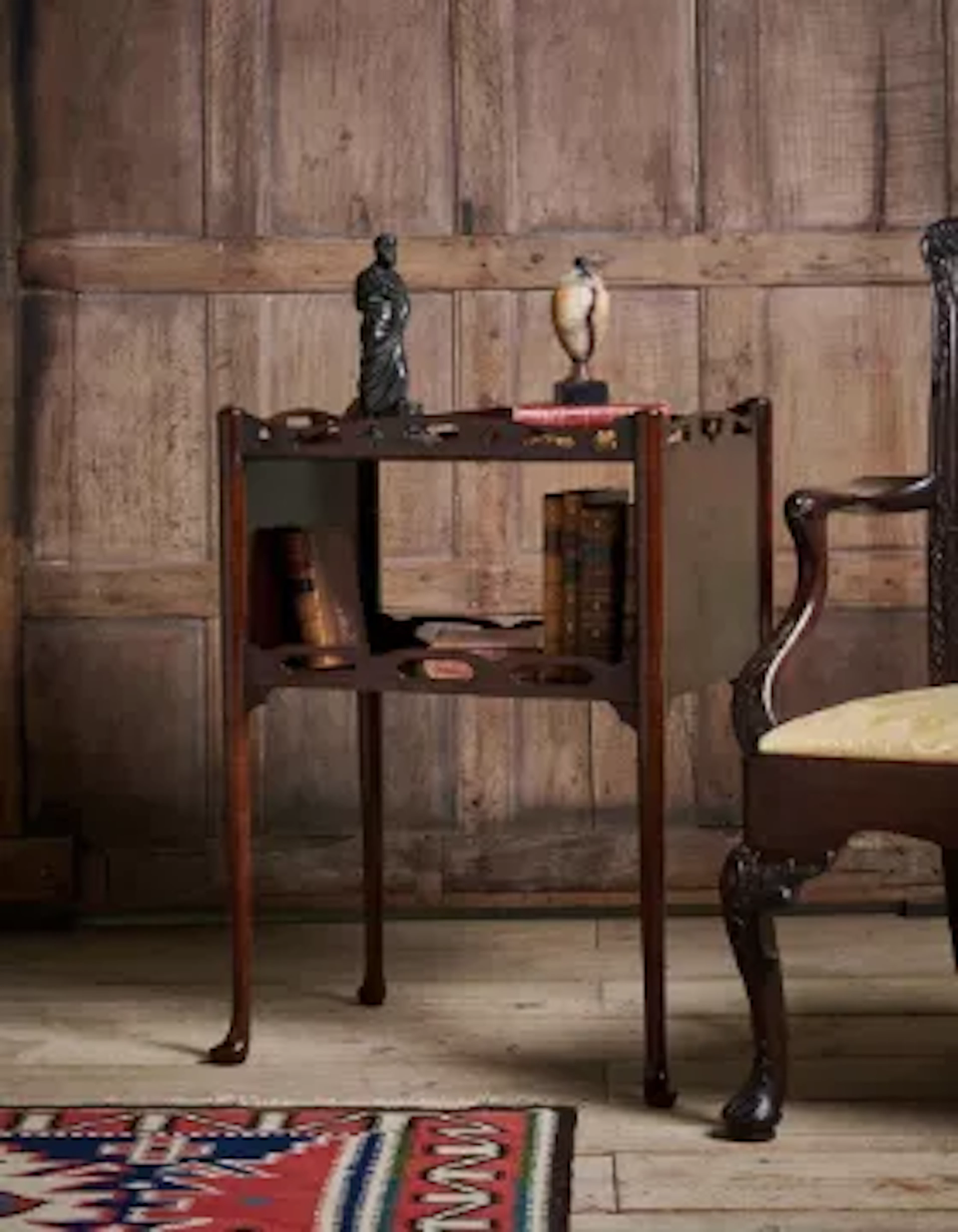 A GEORGE III MAHOGANY 'BOOK' TABLE, IN THE MANNER OF THOMAS CHIPPENDALE