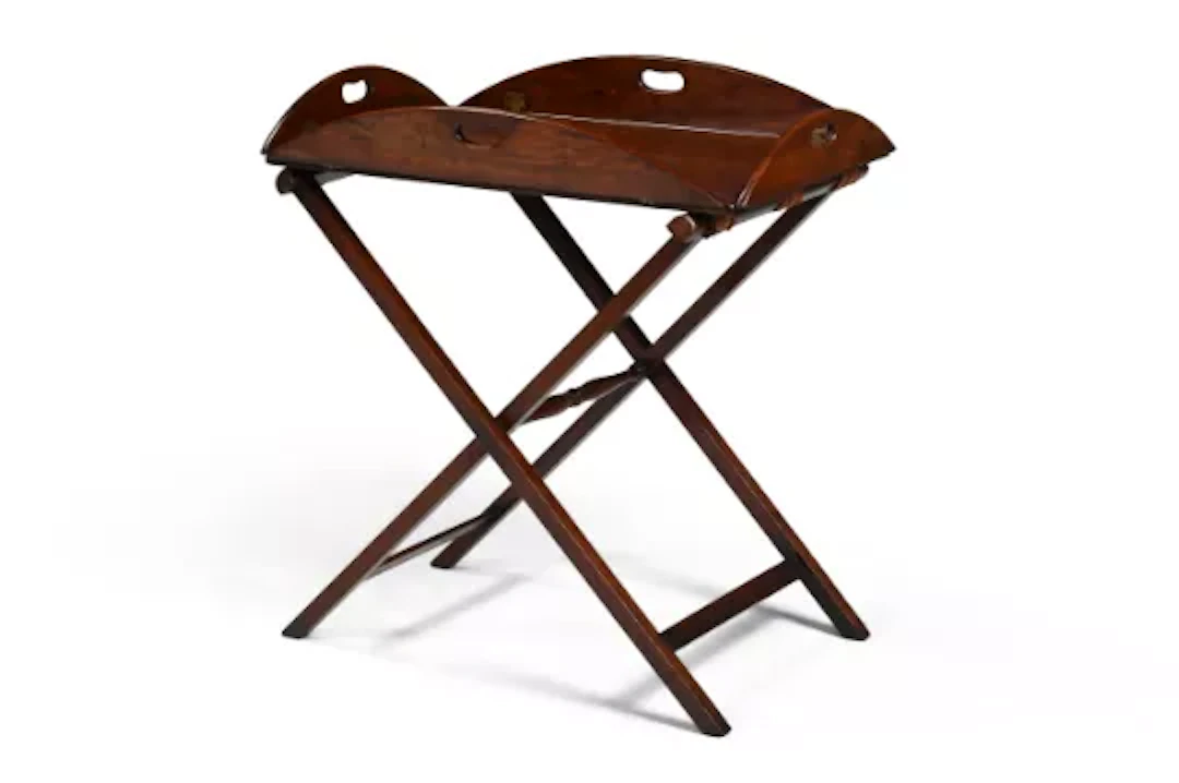 A GEORGE III MAHOGANY BUTLER'S TRAY ON STAND, CIRCA 1810