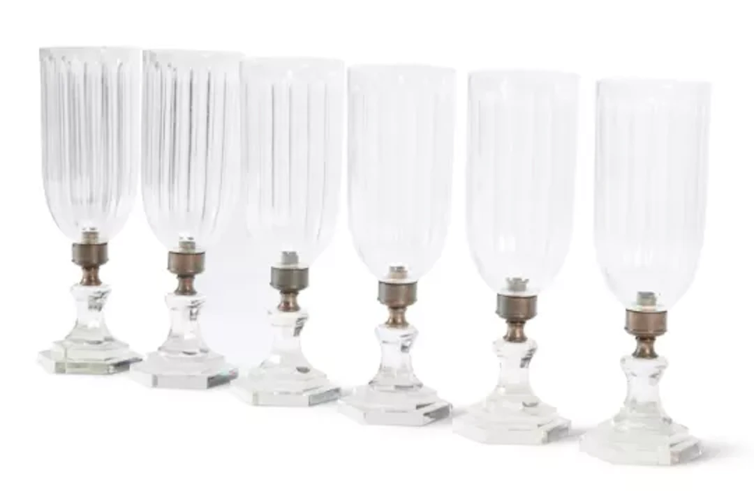 A SET OF SIX CLEAR GLASS HURRICANE LANTERN LIGHTS, MODERN