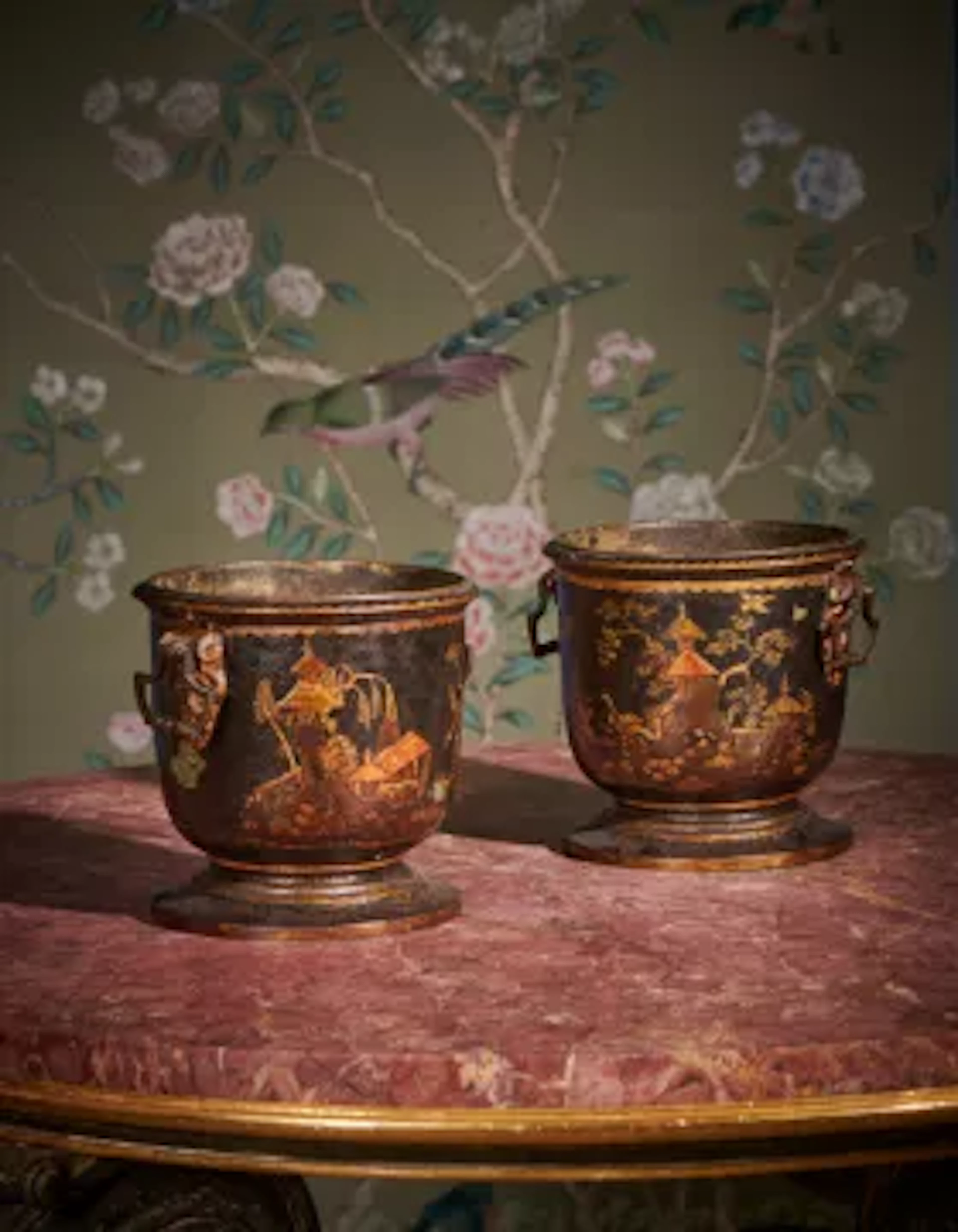 A PAIR OF LOUIS XV GILT JAPANNED TOLE PEINTE CACHE POTS OR RAFRAICHISSOIRS