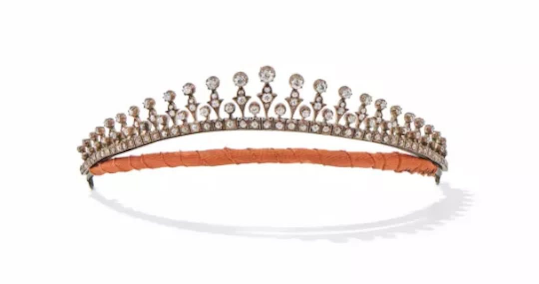 A LATE VICTORIAN DIAMOND NECKLACE / TIARA, CIRCA 1900