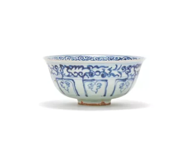 A Chinese blue and white bowl, Yuan Dynasty (1271-1368)
