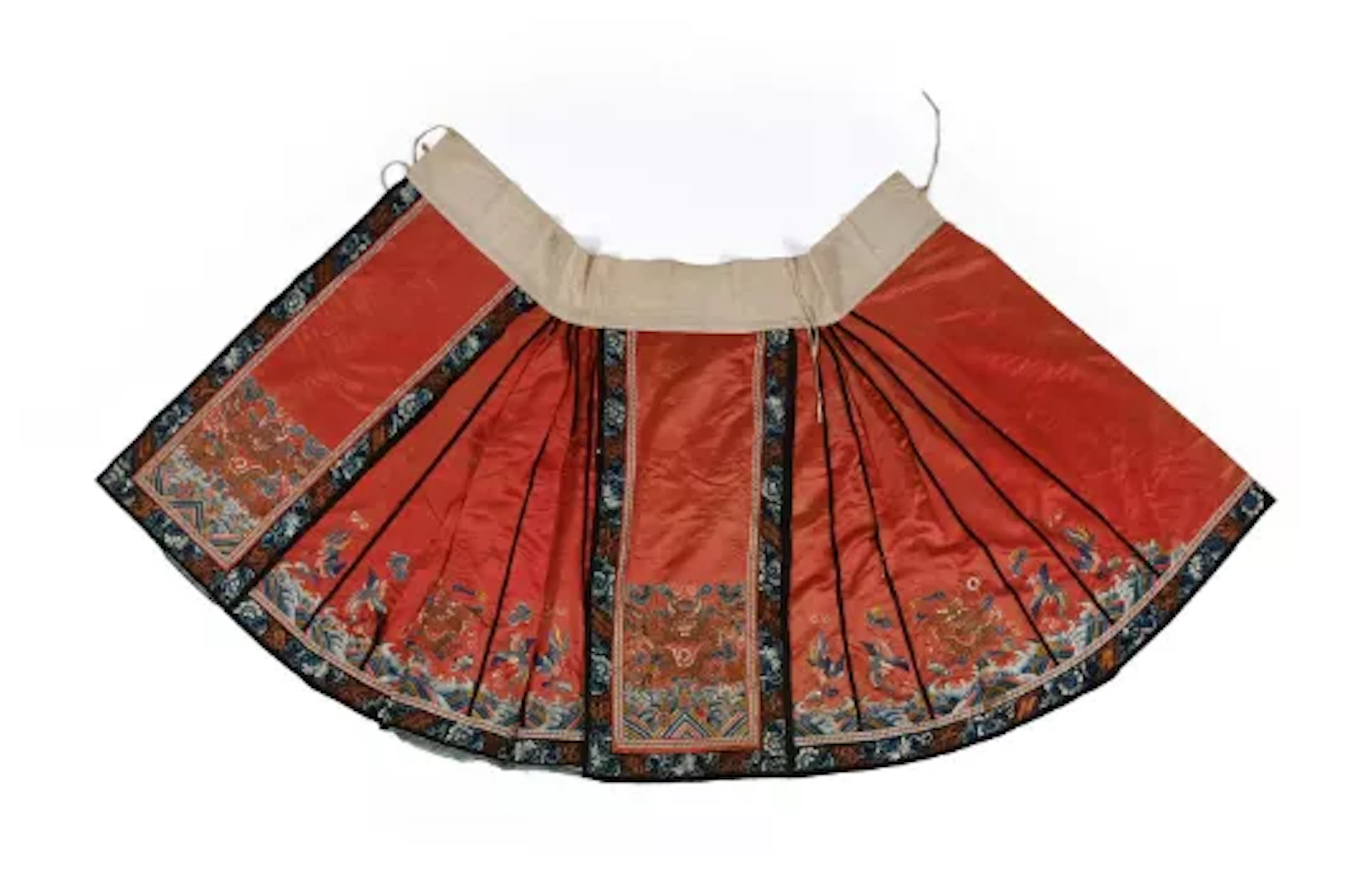 A Chinese Han women's formal skirt