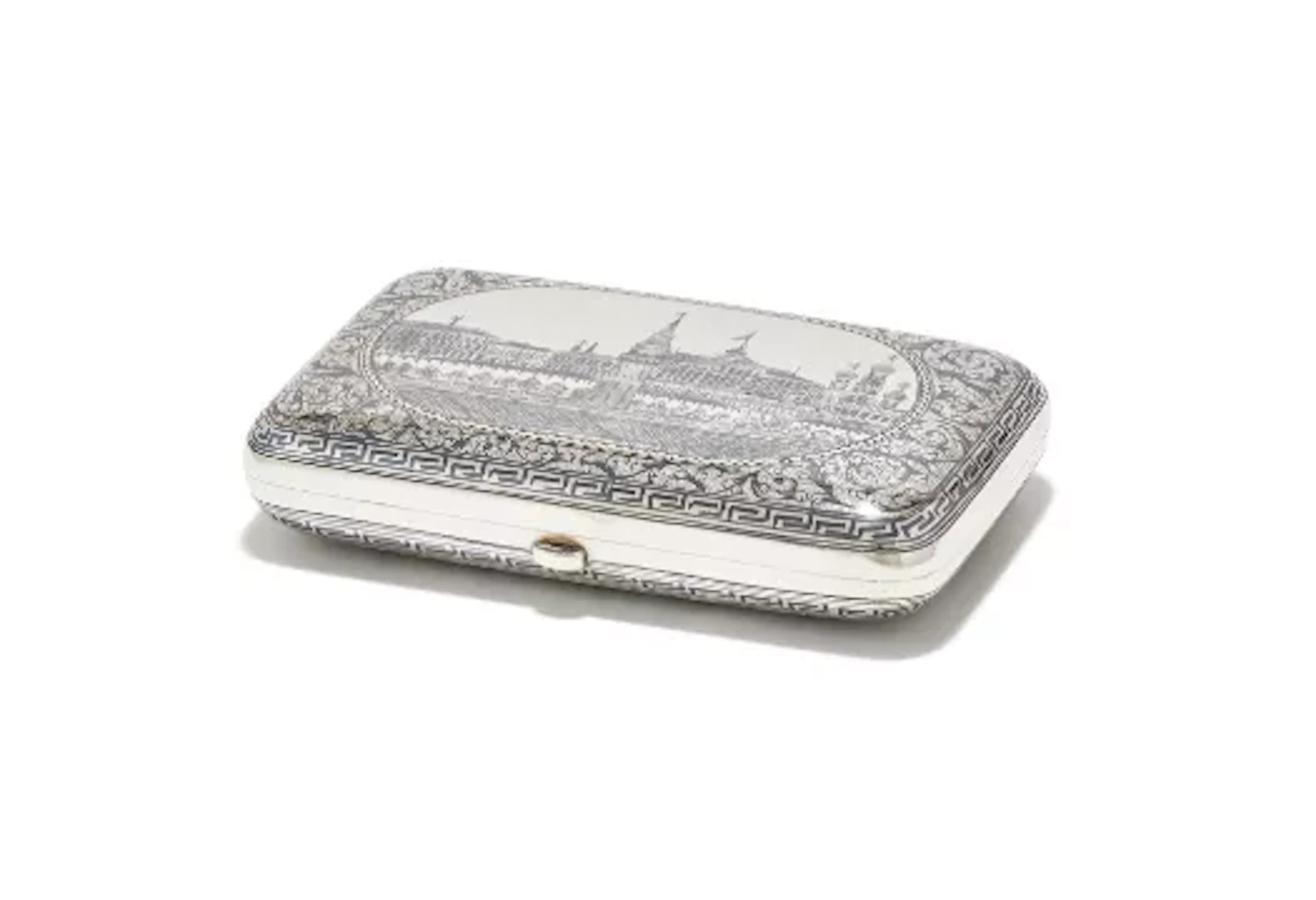 A RUSSIAN SILVER AND NIELLO SNUFF BOX, MAKER'S MARK AC, MOSCOW 1891