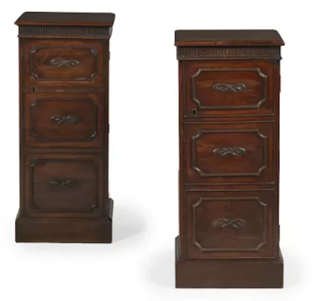A PAIR OF GEORGE III MAHOGANY PEDESTAL CUPBOARDS, CIRCA 1780