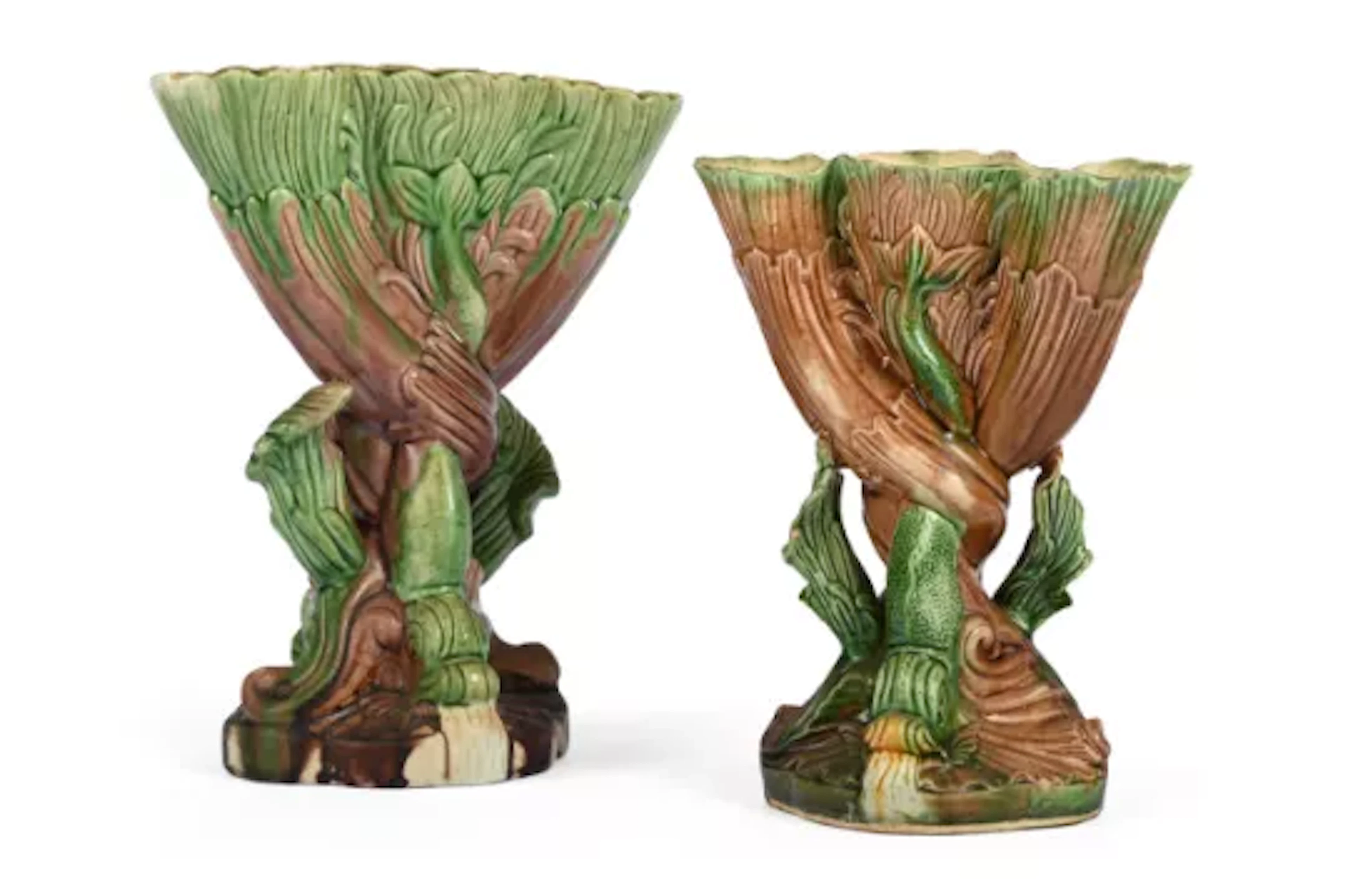 A MATCHED PAIR OF STAFFORDSHIRE PEARLWARE TRIPLE SPILL VASES, CIRCA 1820