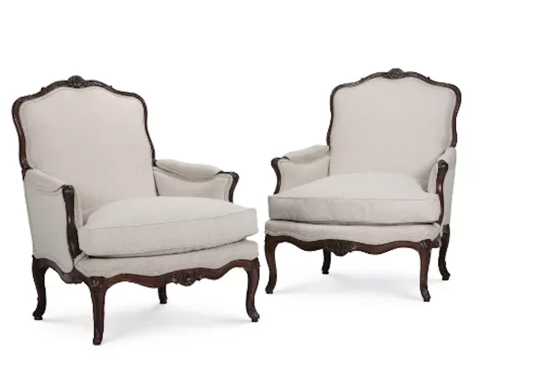 A PAIR OF LOUIS XV WALNUT BERGERES, MID 18TH CENTURY