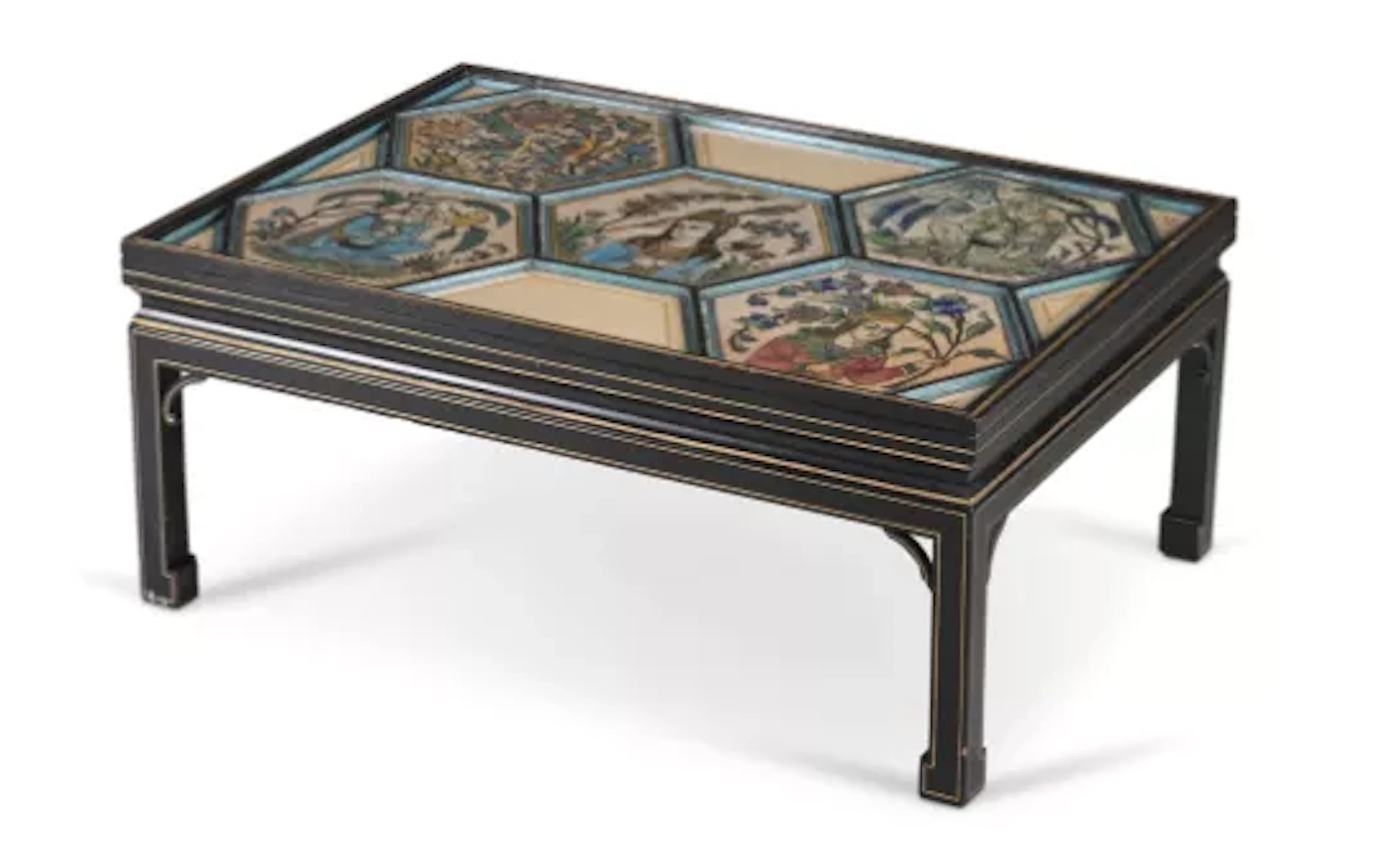 A MALLET STYLE LOW OCCASIONAL TABLE, 20TH CENTURY