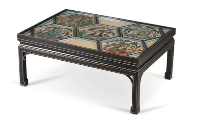A MALLET STYLE LOW OCCASIONAL TABLE, 20TH CENTURY