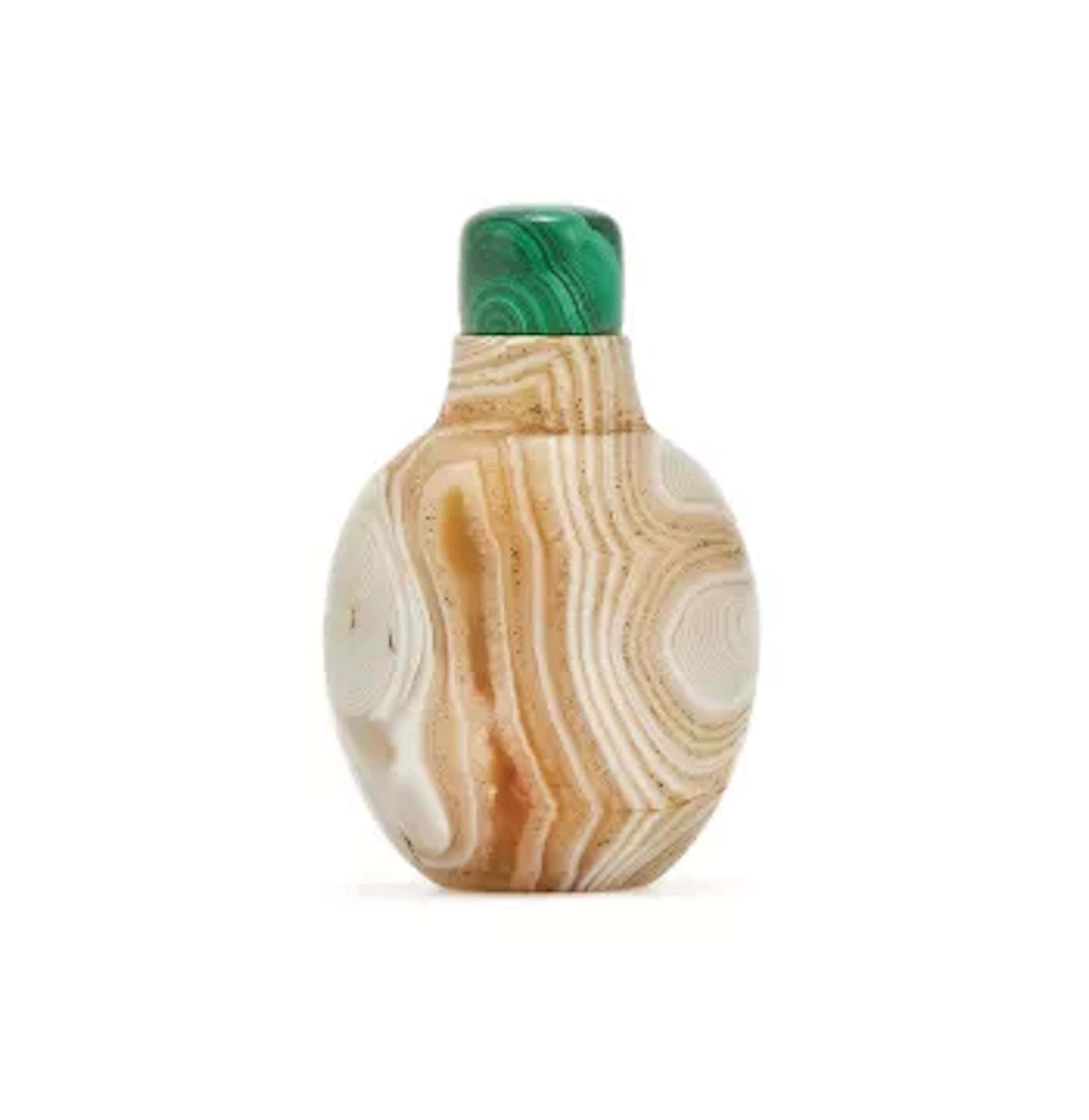 A Chinese banded agate snuff bottle, Late 18th or 19th century
