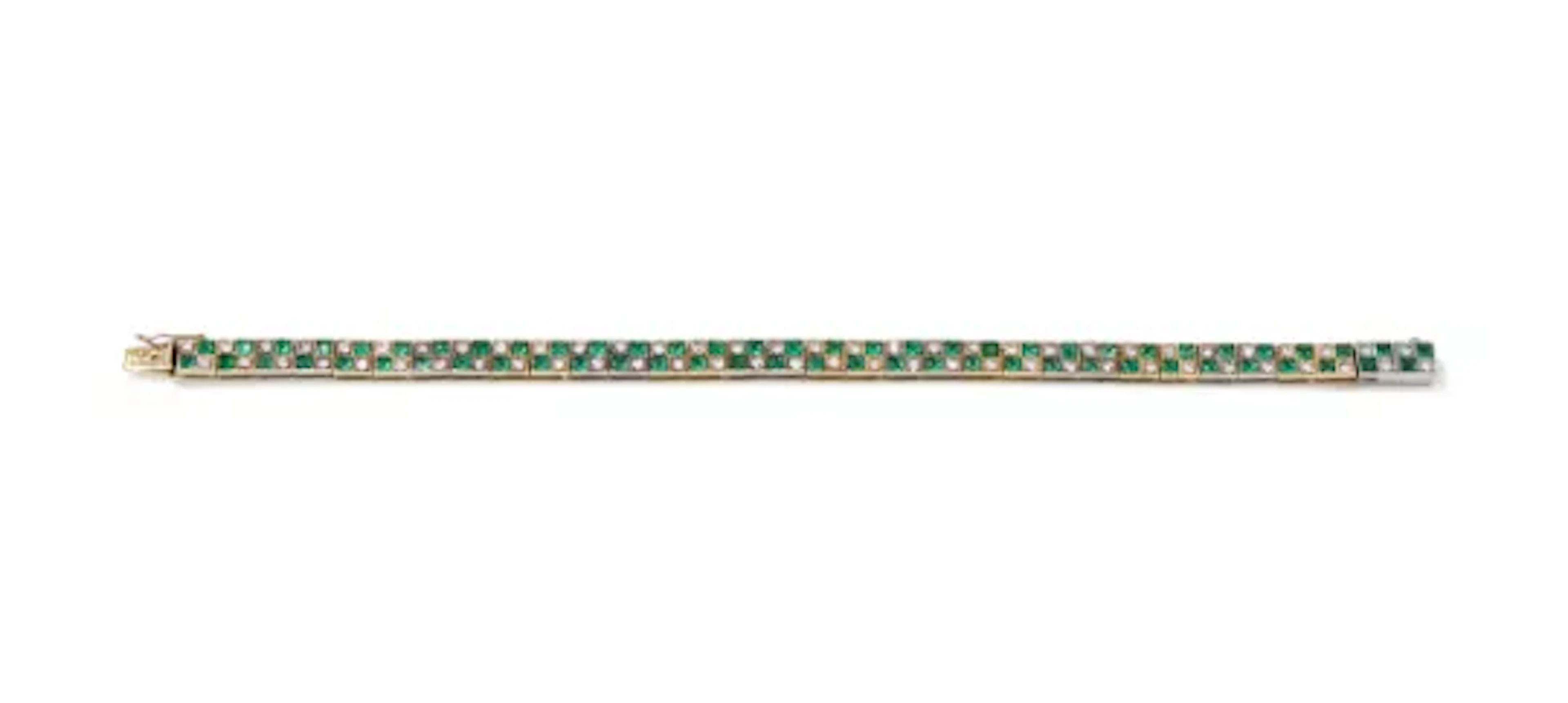 AN EMERALD AND DIAMOND BRACELET